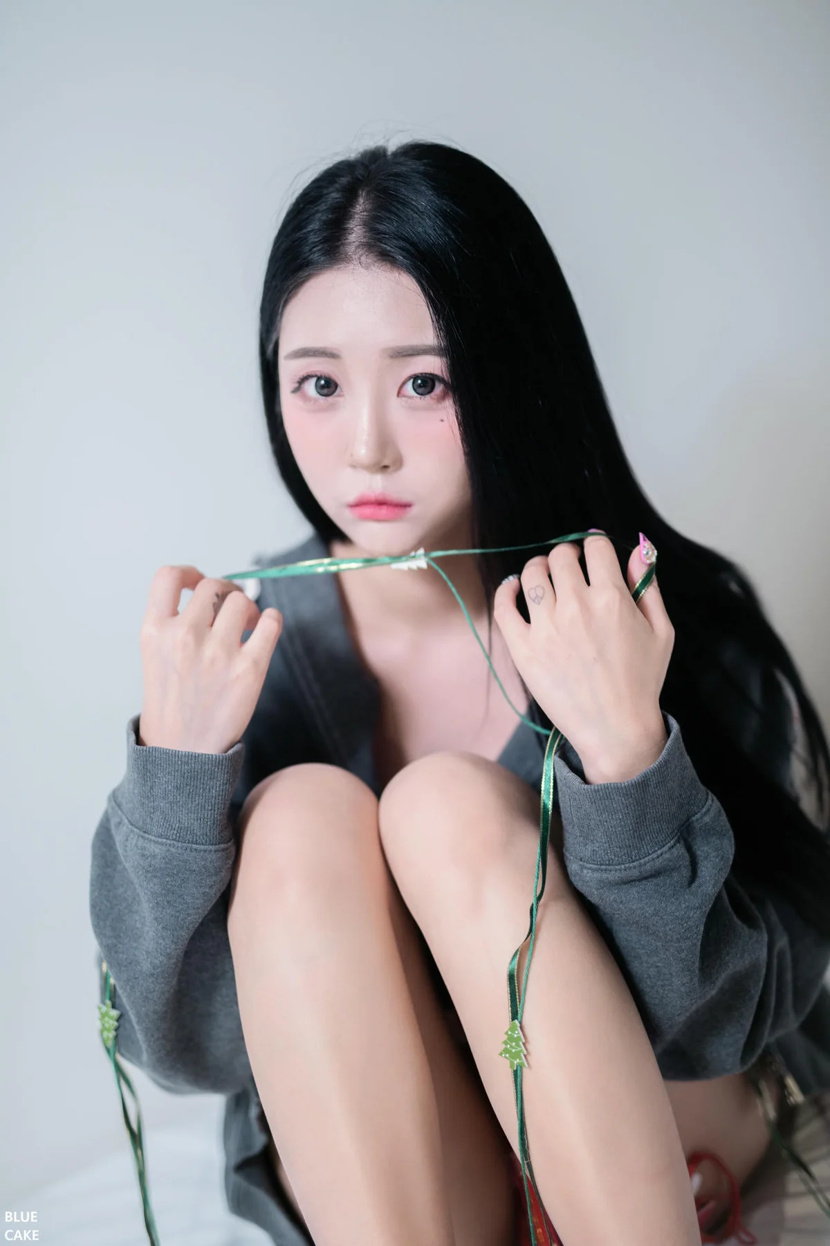 BLUECAKE No.010 Bomi & Lover爆乳黑丝香肩美腿 - 124