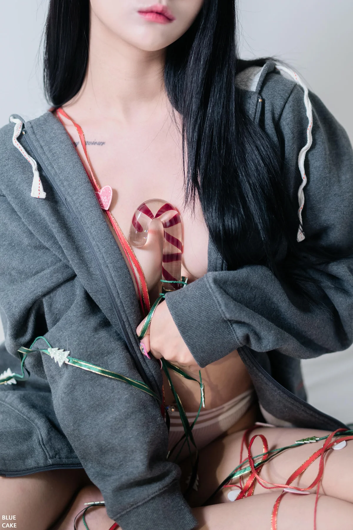 BLUECAKE No.010 Bomi & Lover爆乳黑丝香肩美腿 - 131