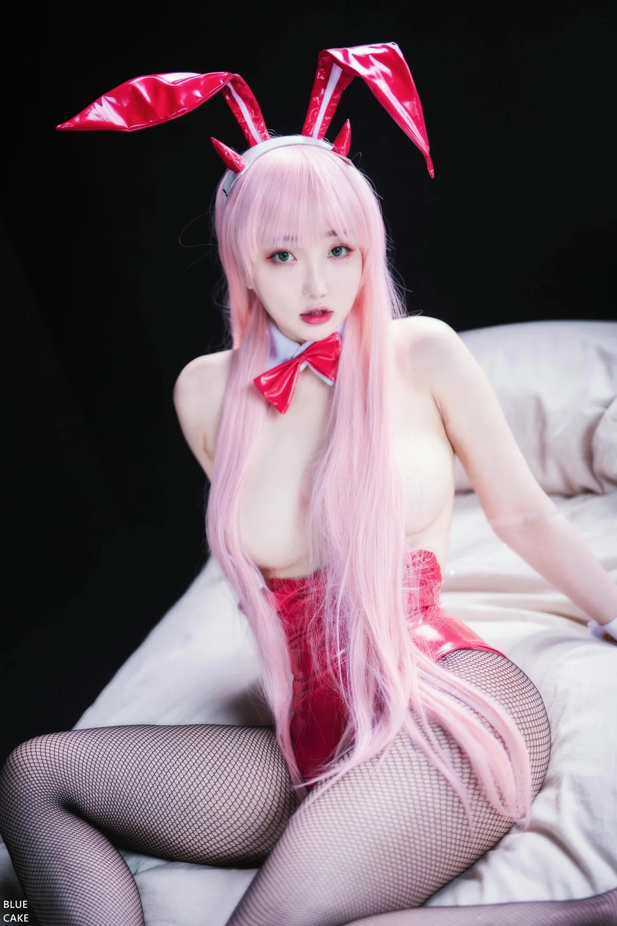 BLUECAKE No.053 Son Ye性感兔女郎网袜 - 53