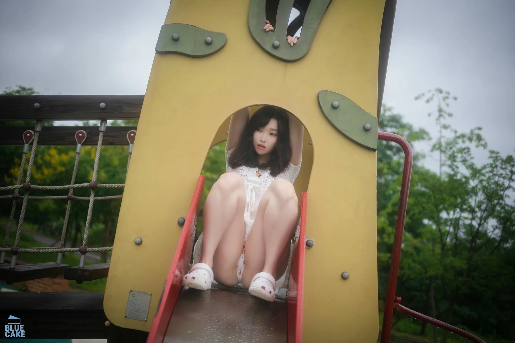 BLUECAKE No.064 Bambi公园性感少女 - 19