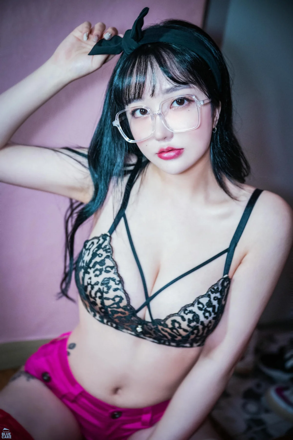 BLUECAKE No.089  YeEun眼镜美女爆乳短裙 - 53