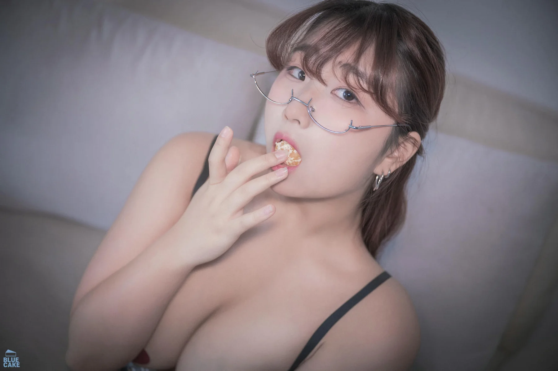 BLUECAKE No.116 GGuBBu Karaoke 乳贴jk制服 - 35