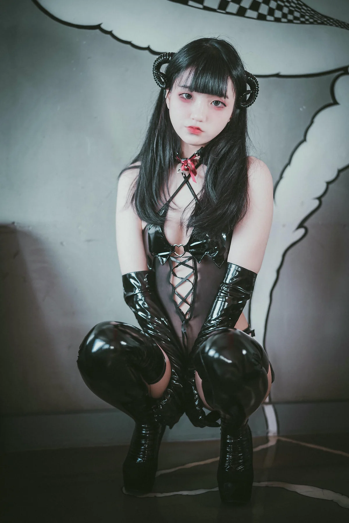 DJAWA No.079 Jeong Jenny俏皮连体衣皮靴 - 23