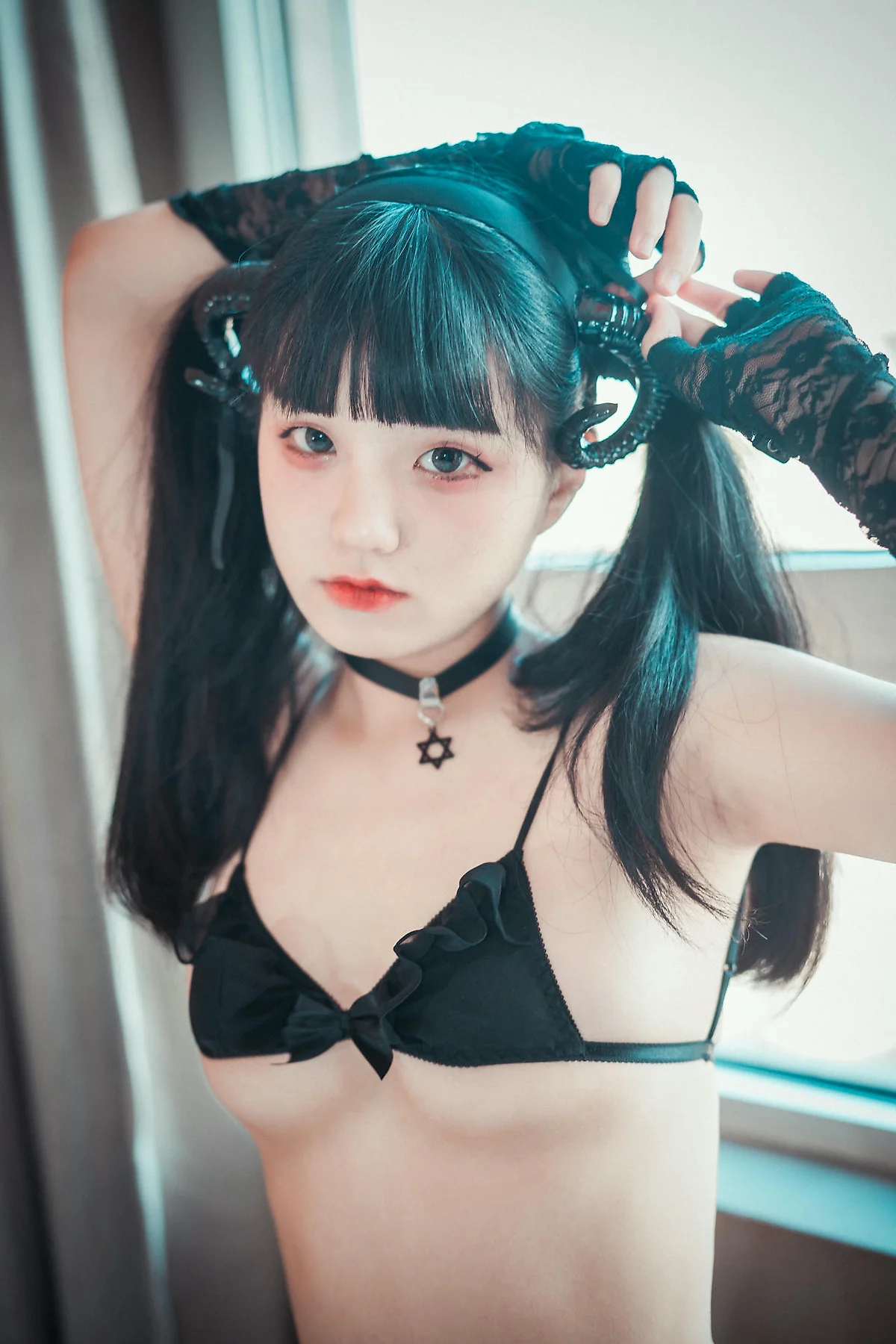 DJAWA No.079 Jeong Jenny俏皮连体衣皮靴 - 68