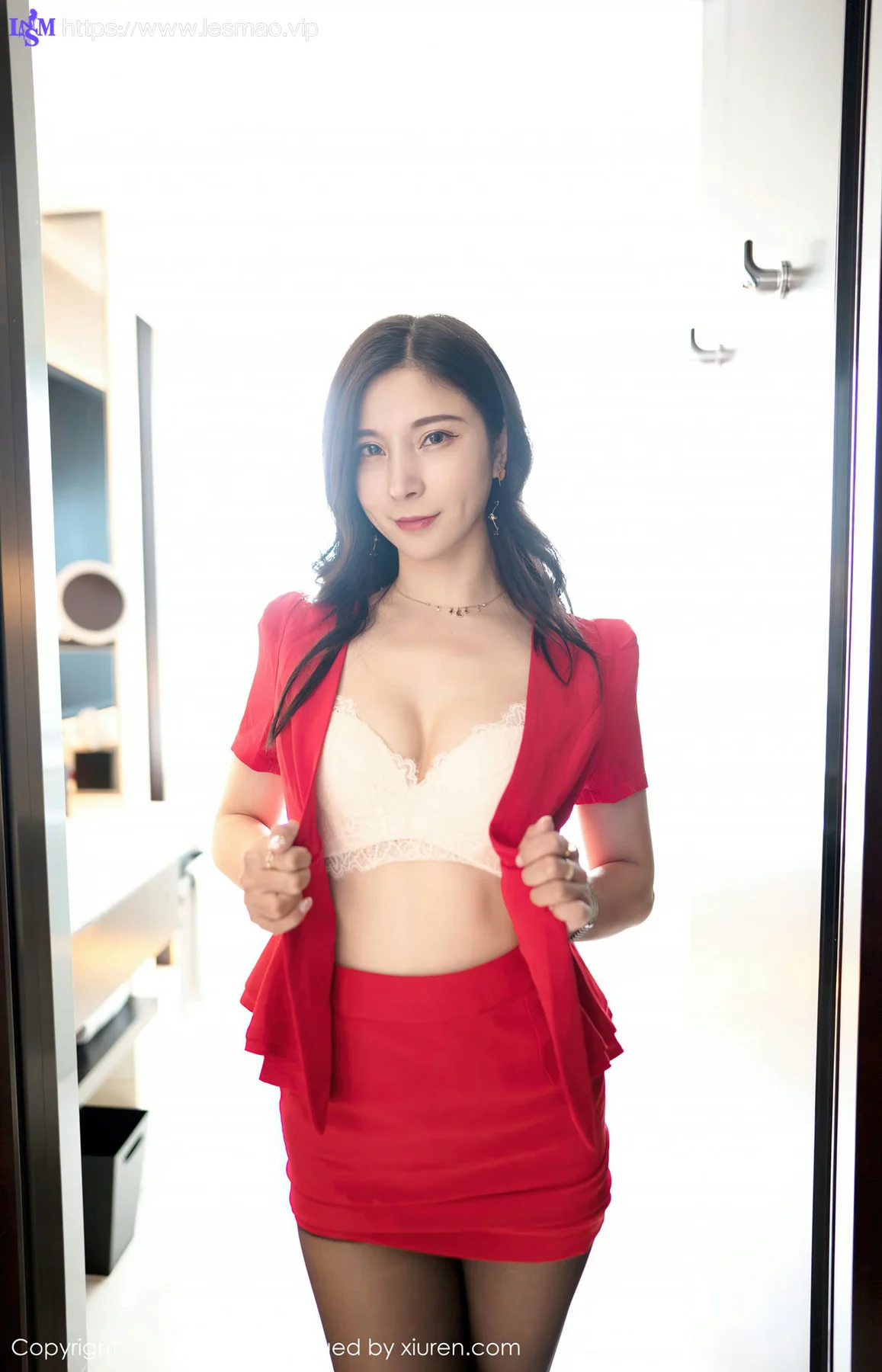 FeiLin 嗲囡囡 Vol.376  猩红经典秘书制服 小蛮妖yummy - 11
