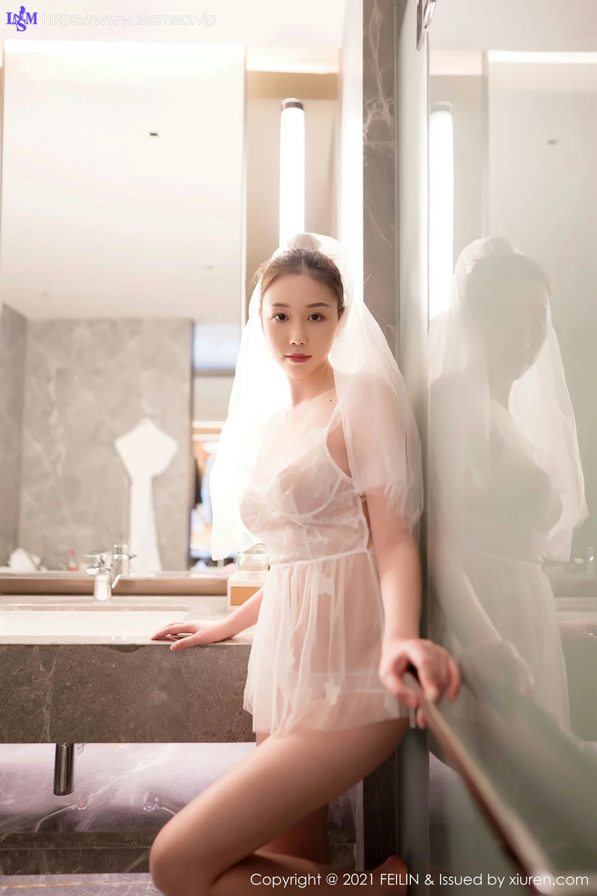 FeiLin 嗲囡囡 Vol.385  三点式内衣 芊澄 双马尾性感写真 - 37