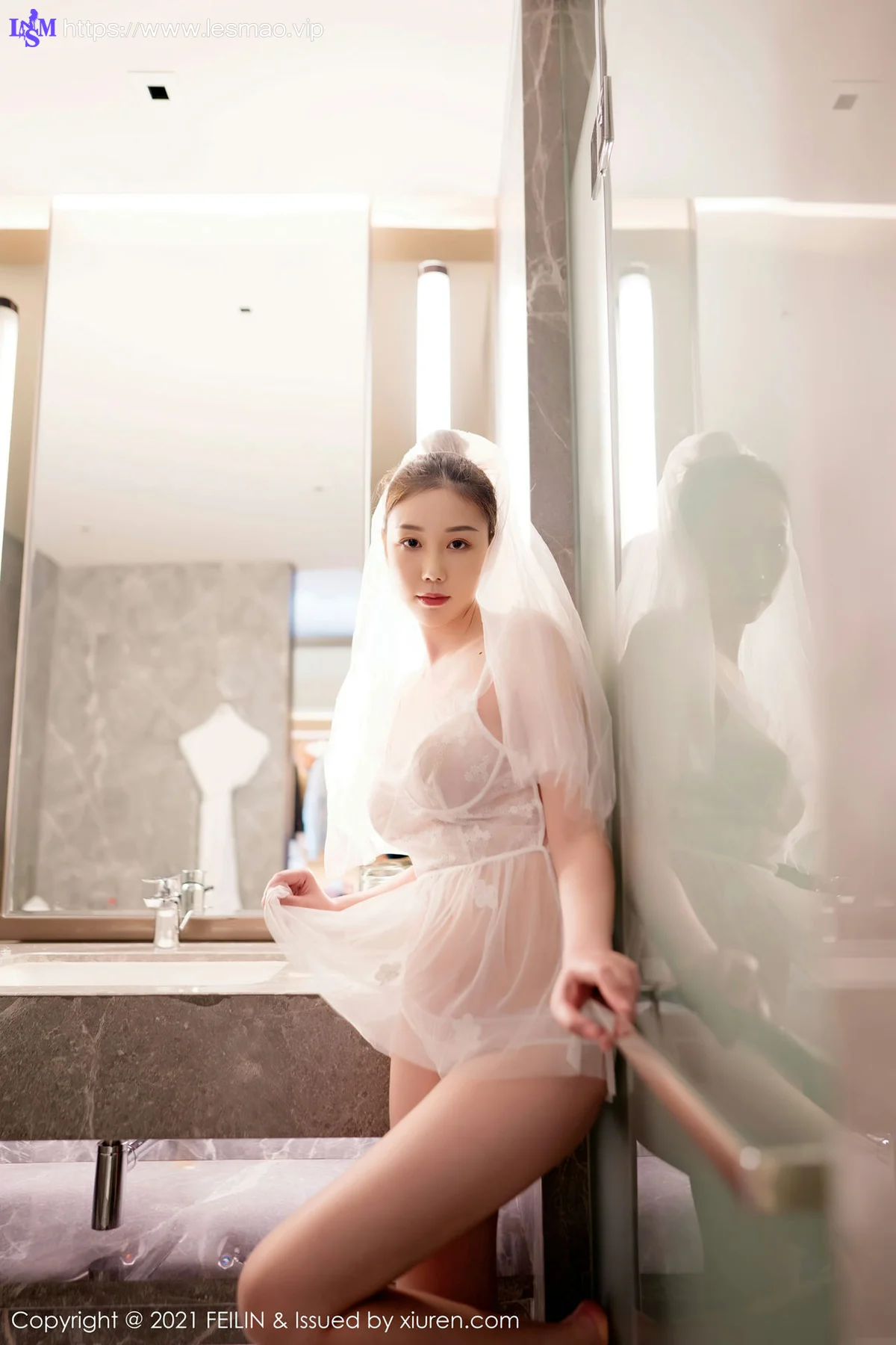 FeiLin 嗲囡囡 Vol.385  三点式内衣 芊澄 双马尾性感写真 - 38