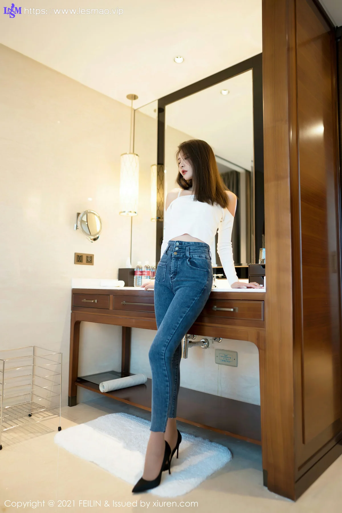 FeiLin 嗲囡囡 Vol.389  朦胧丝袜 Emily顾奈奈 性感写真 - 2