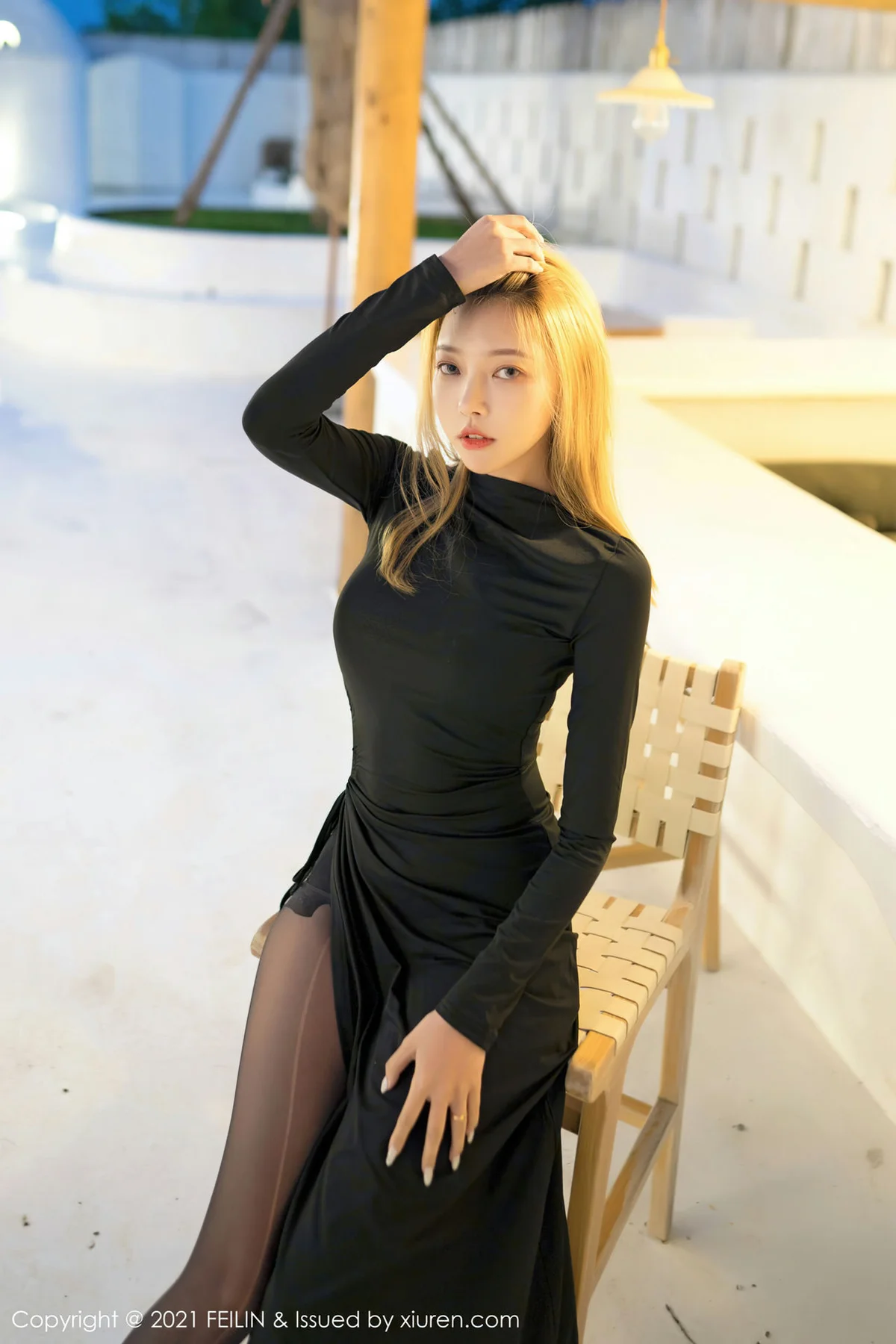 FeiLin 嗲囡囡 Vol.415 黑礼裙与魅惑黑丝 冯木木LRIS 性感写真 - 24