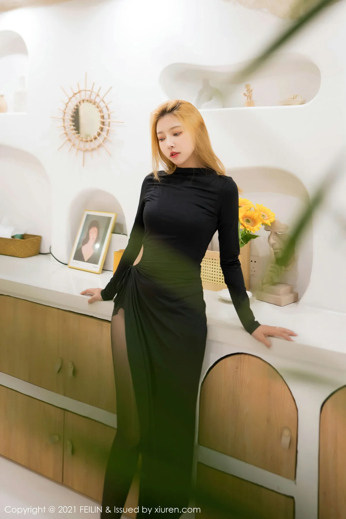 FeiLin 嗲囡囡 Vol.415 黑礼裙与魅惑黑丝 冯木木LRIS 性感写真 - 29