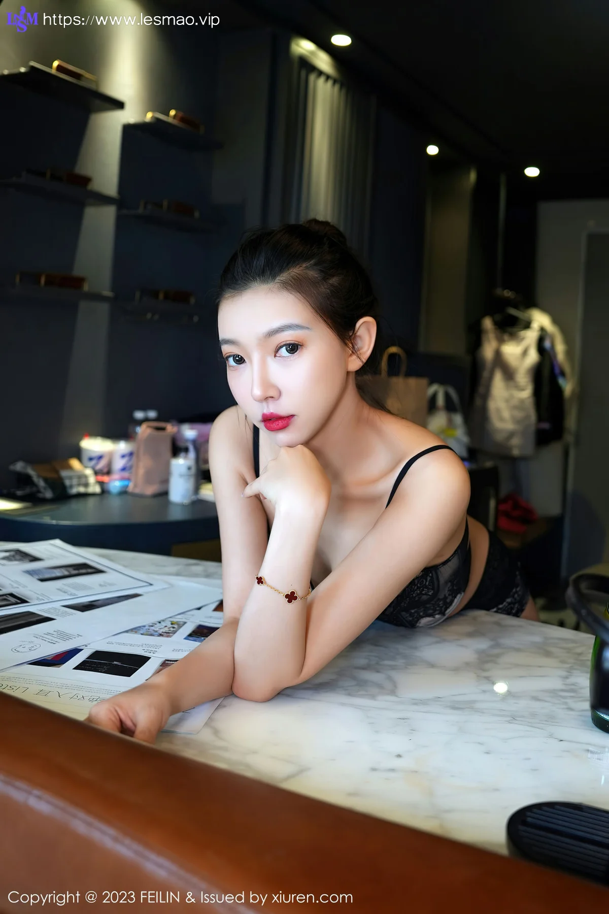 FeiLin 嗲囡囡 Vol.465  冯木木LRIS 白色睡袍下写真 - 26