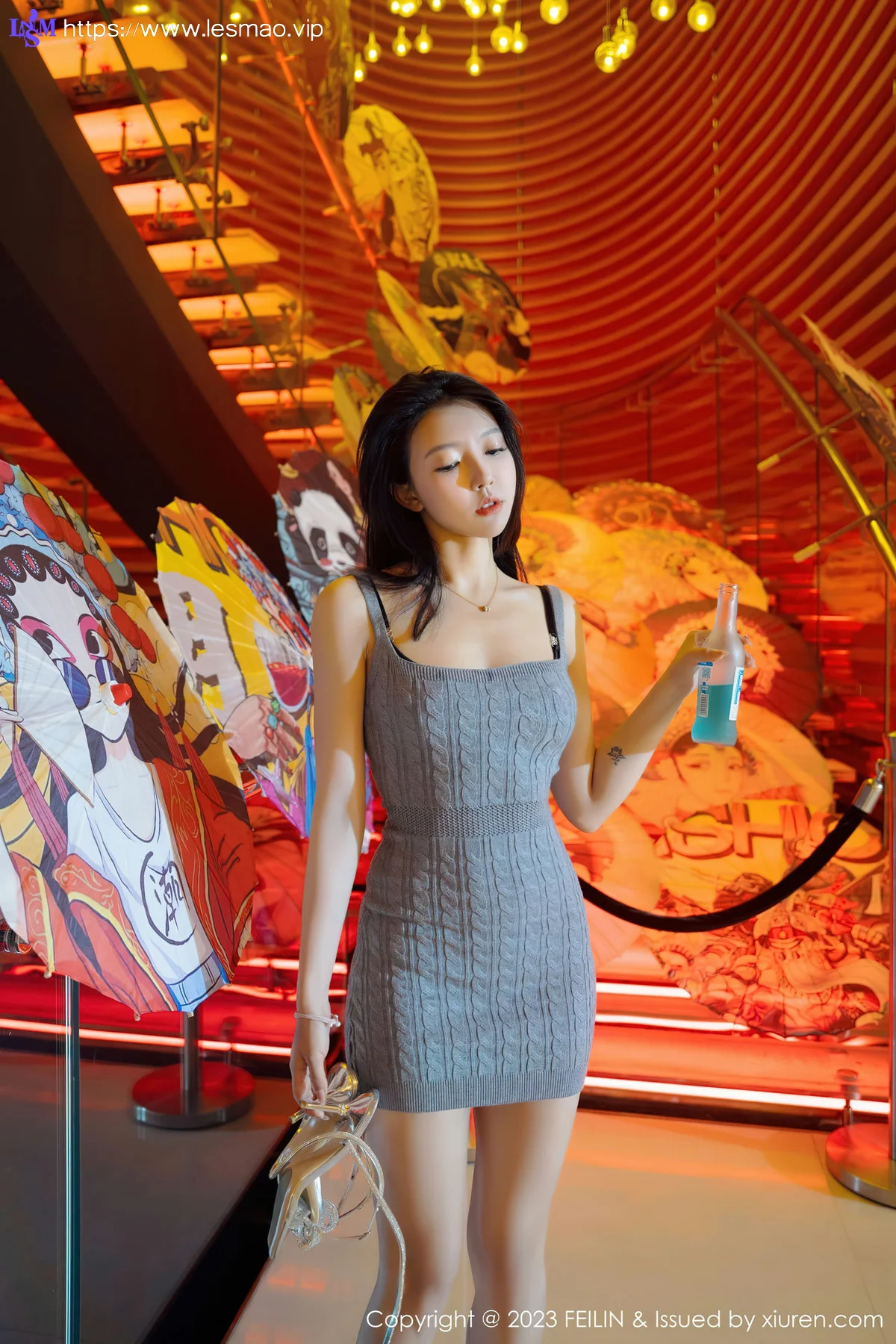 FeiLin 嗲囡囡 Vol.468  冯木木LRIS 背带短裙性感写真 - 14