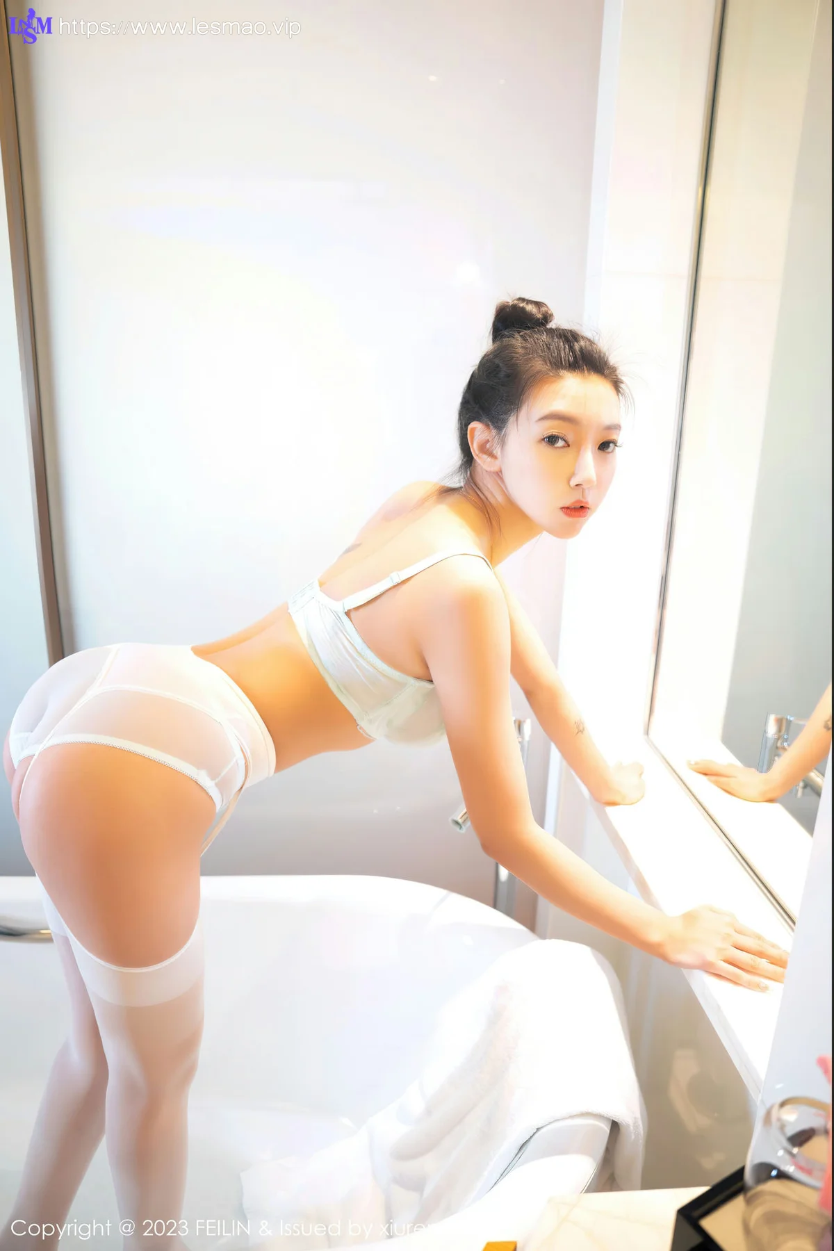 FeiLin 嗲囡囡 Vol.470  冯木木LRIS 白色内衣性感写真 - 23