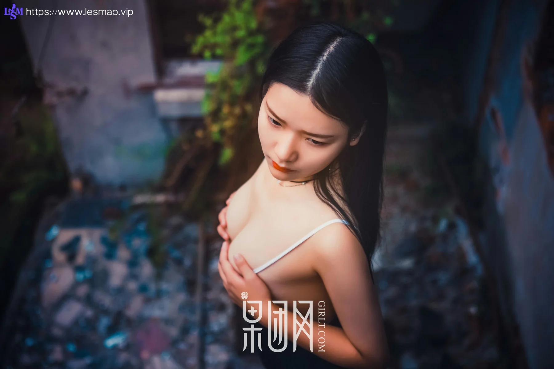 GIRLT 果团网 No.089 老房子的连体衣美女_独眼大脸猫 - 19