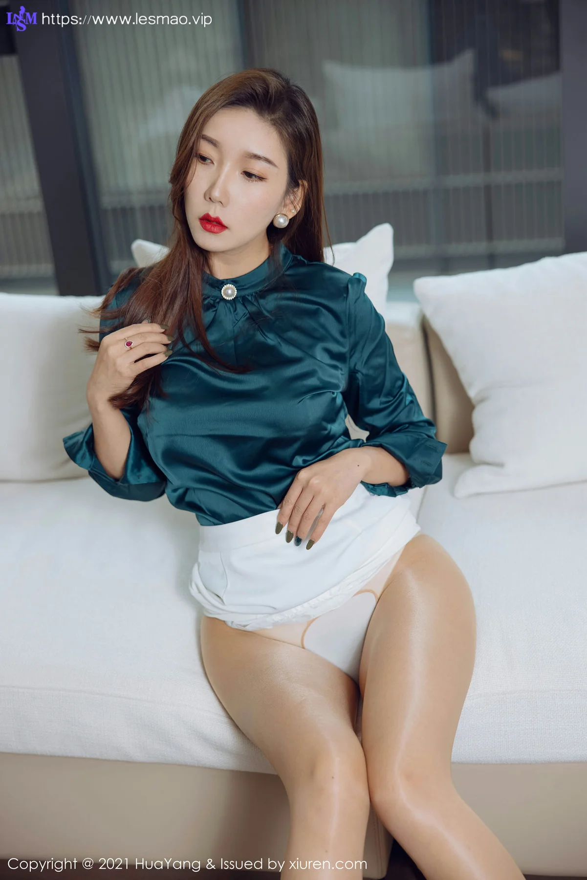 HuaYang 花漾show Vol.456 职业装OL 艾静香 三亚旅拍2 - 13