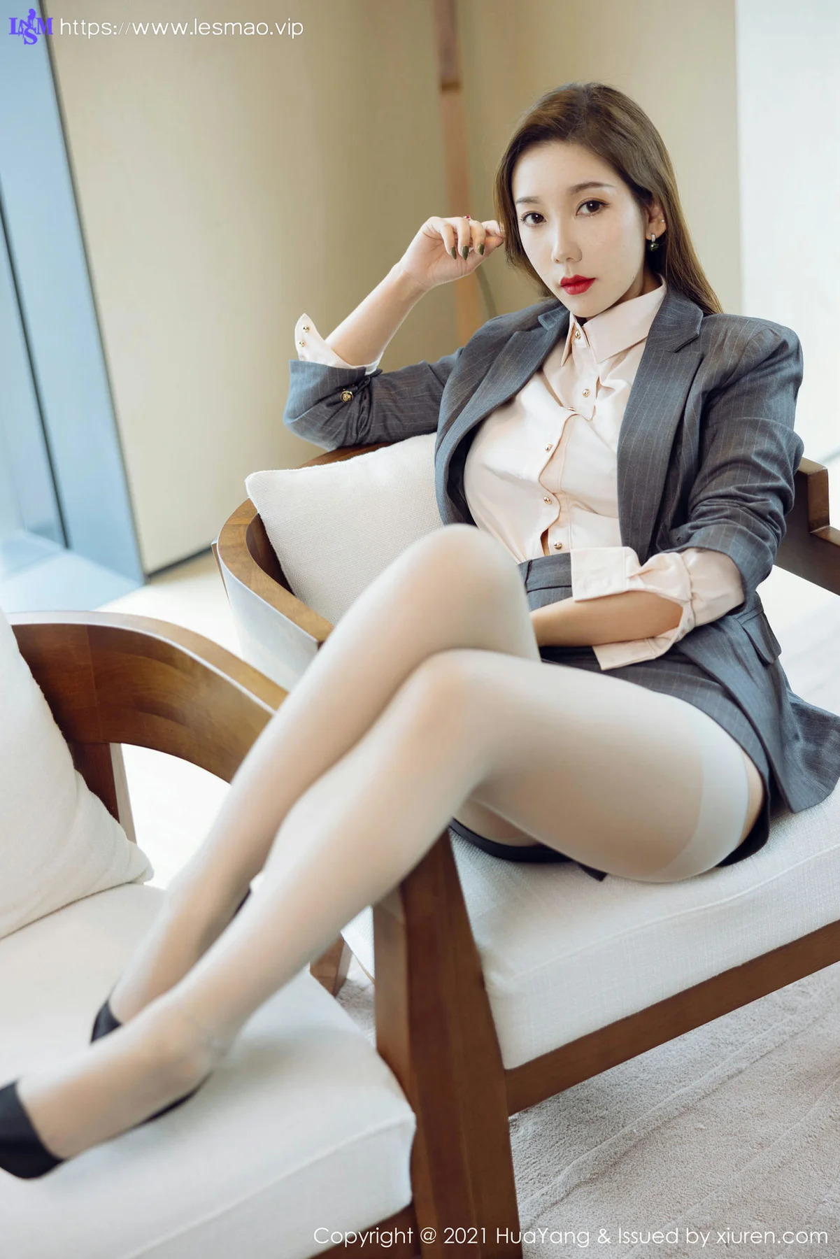 HuaYang 花漾show Vol.470 内衣丝袜 艾静香 成都旅拍 - 9
