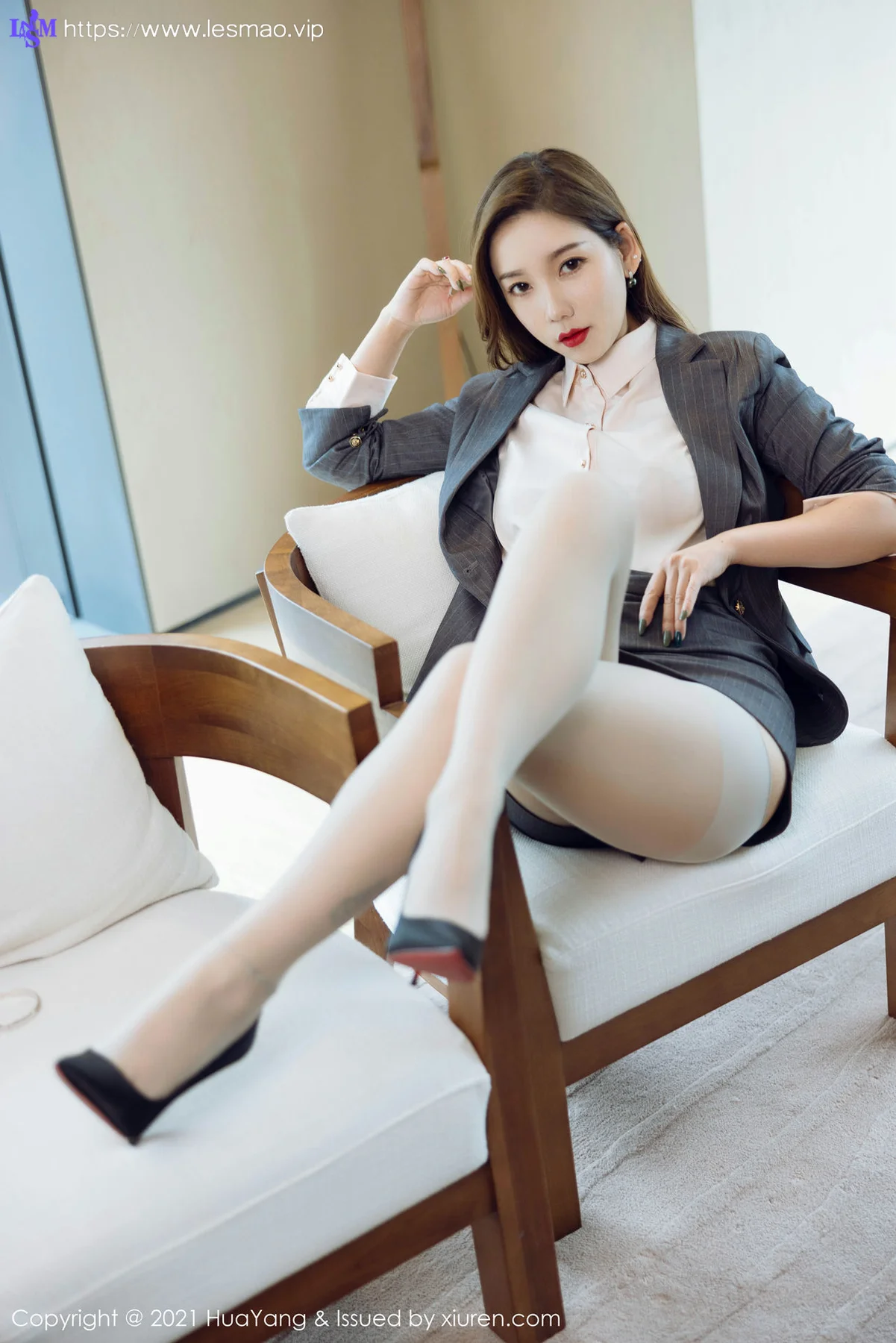 HuaYang 花漾show Vol.470 内衣丝袜 艾静香 成都旅拍 - 12