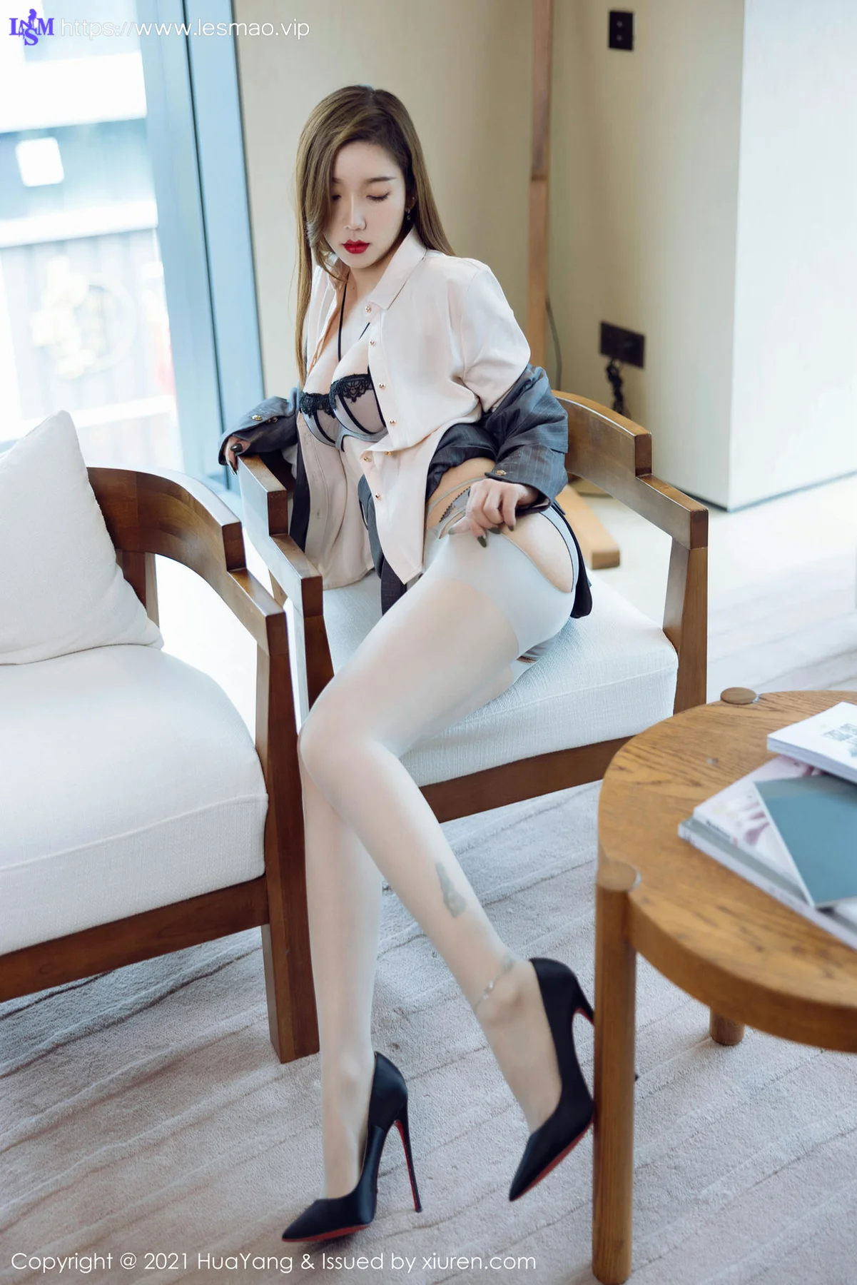 HuaYang 花漾show Vol.470 内衣丝袜 艾静香 成都旅拍 - 27