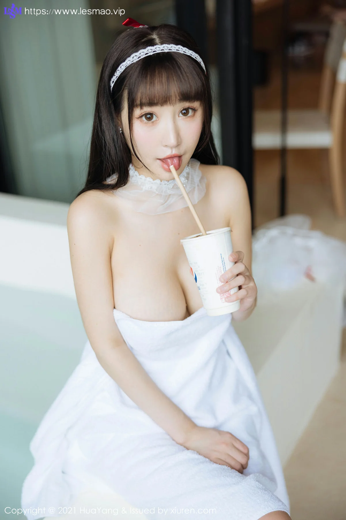 HuaYang 花漾show Vol.477 轻透短裙 朱可儿Flower 三亚旅拍1 - 45