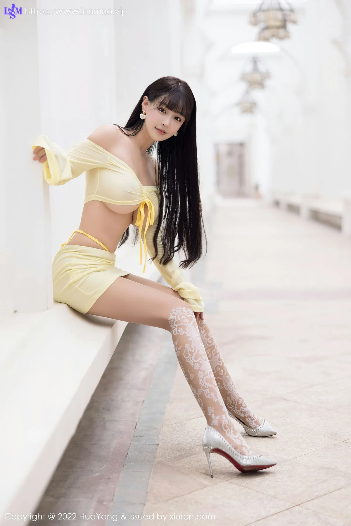 HuaYang 花漾show Vol.522 朱可儿Flora 轻透服饰西双版纳旅拍11 - 12