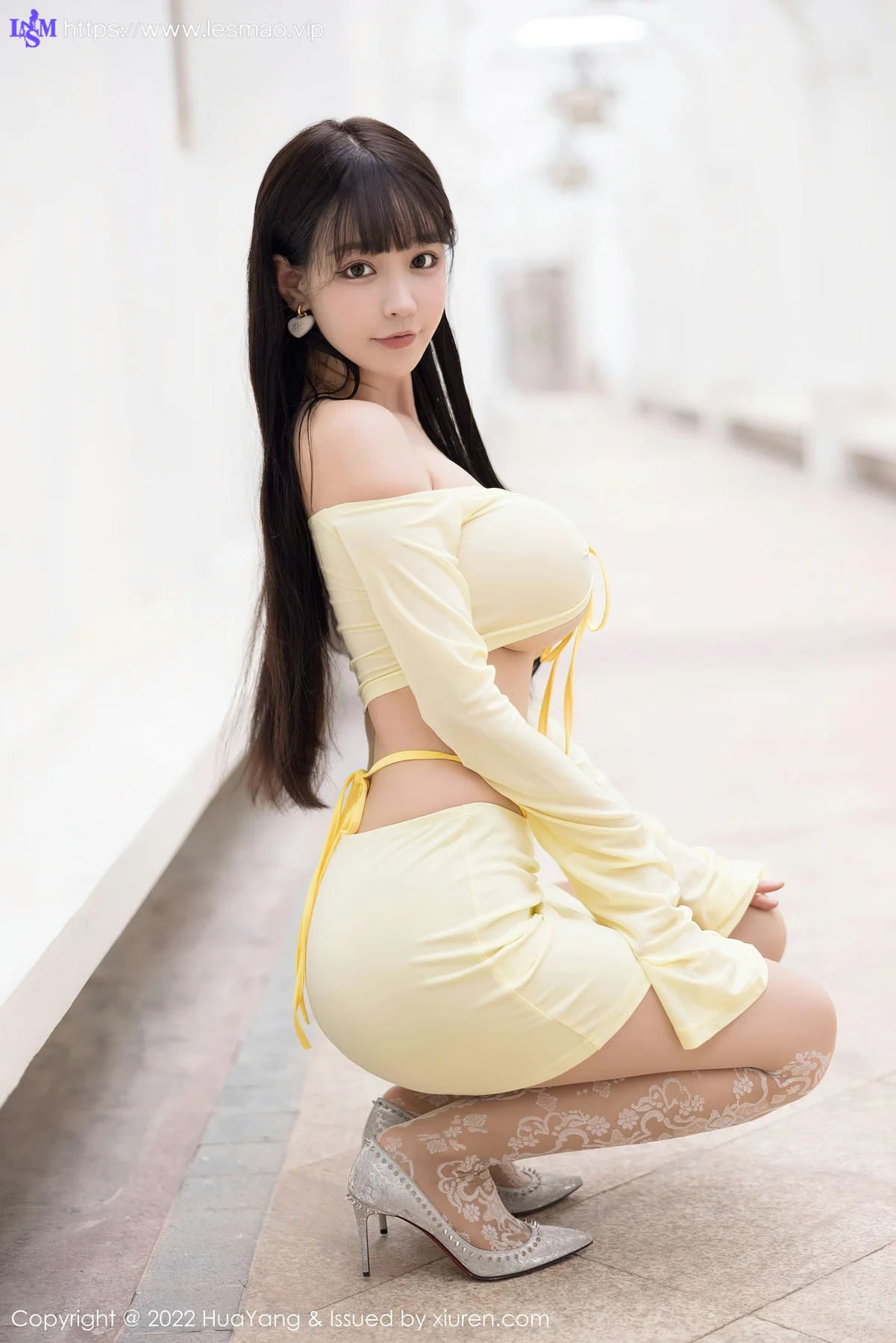 HuaYang 花漾show Vol.522 朱可儿Flora 轻透服饰西双版纳旅拍11 - 15