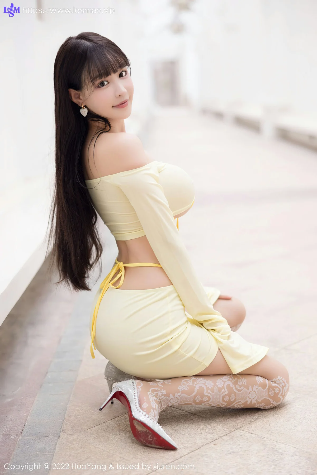 HuaYang 花漾show Vol.522 朱可儿Flora 轻透服饰西双版纳旅拍11 - 16