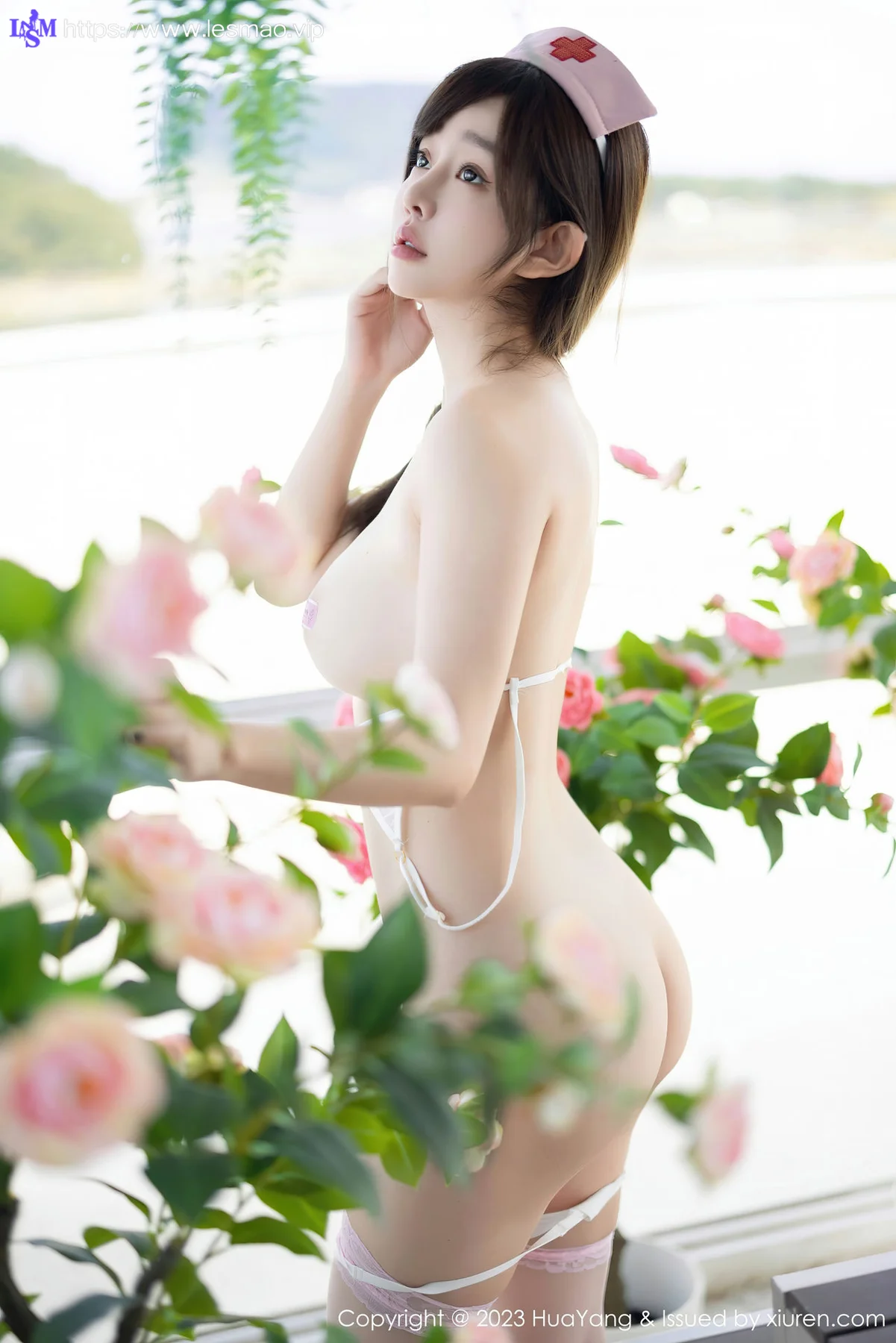 HuaYang 花漾show Vol.561  王雨纯粉红护士制服 - 51