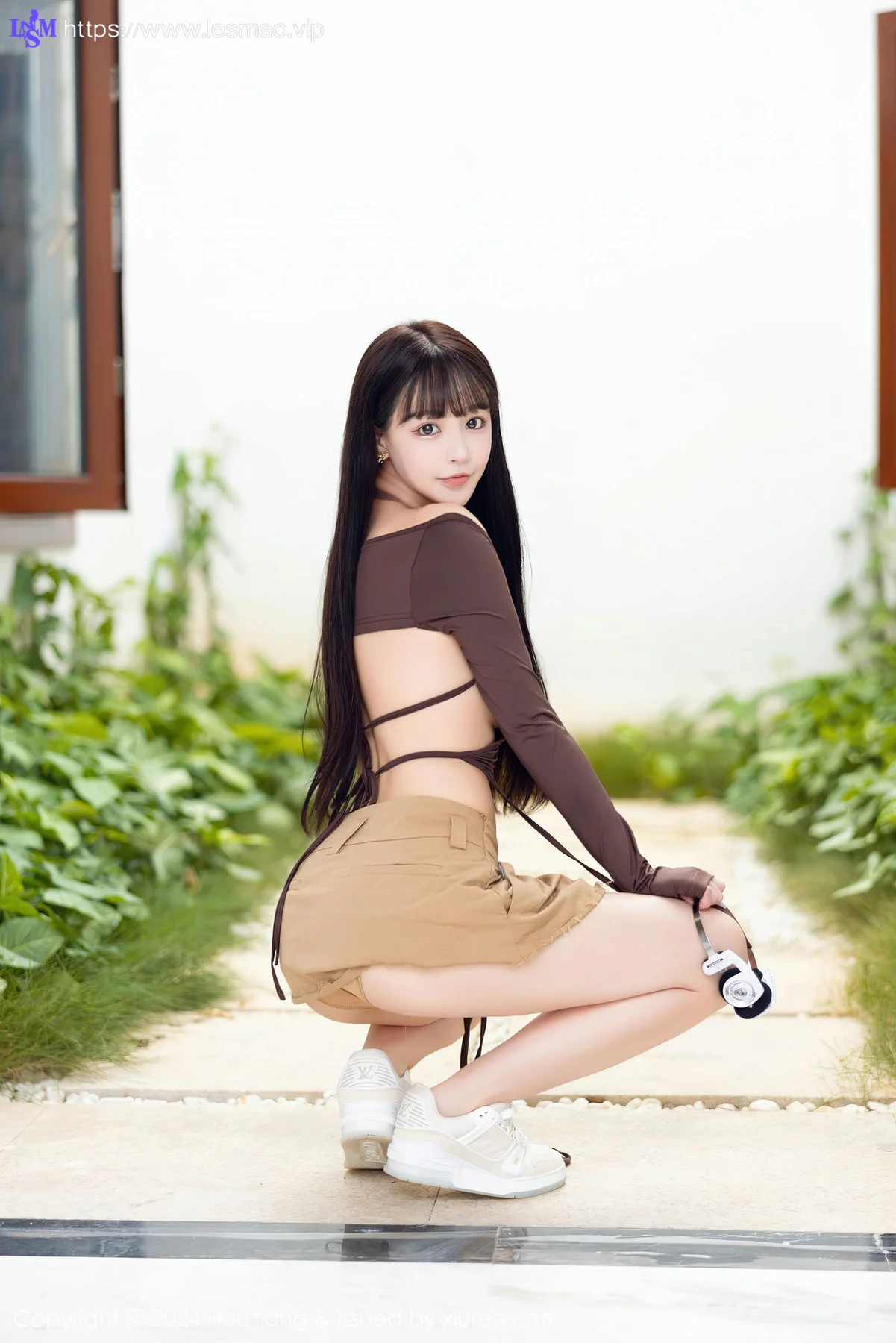 HuaYang 花漾show Vol.568 朱可儿Flora 杏色短裙1 - 5