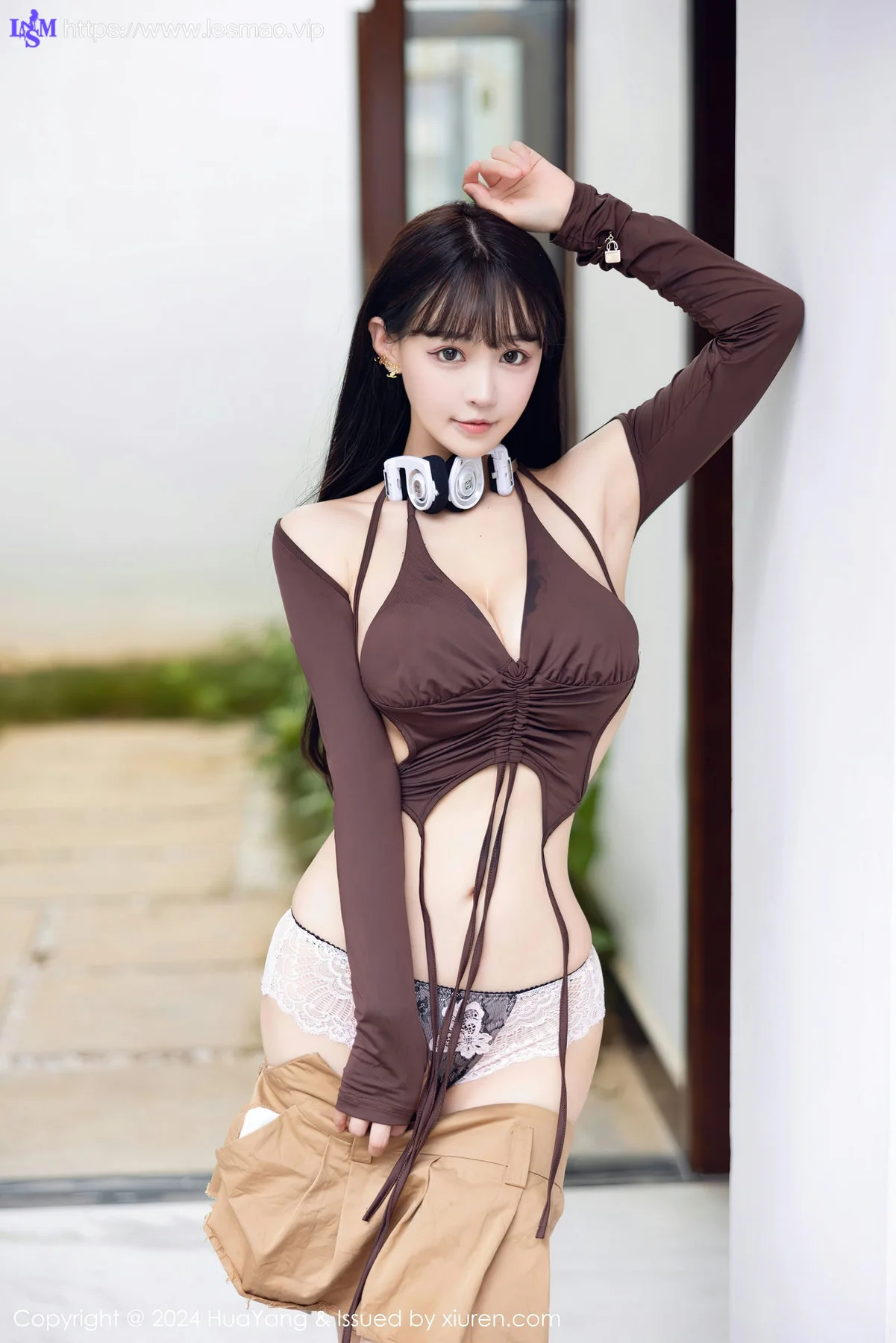 HuaYang 花漾show Vol.568 朱可儿Flora 杏色短裙1 - 13