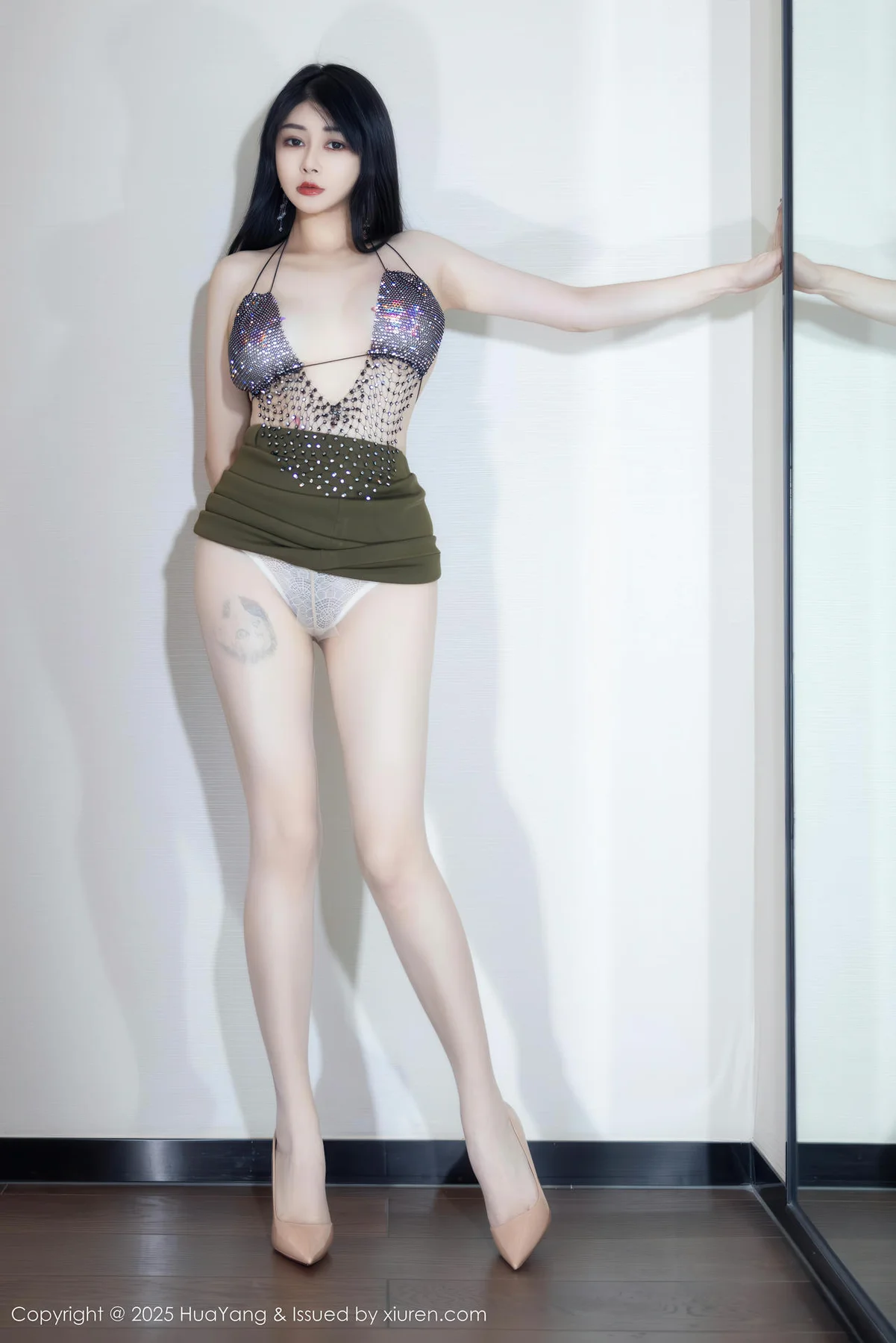 HuaYang 花漾show Vol.647 凯竹Quinn 性感白色T恤丝袜 - 23