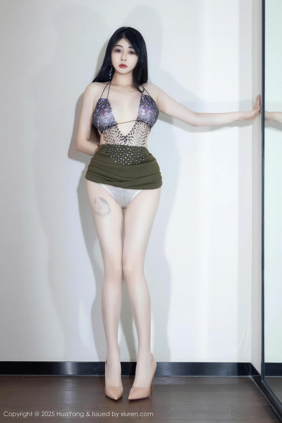 HuaYang 花漾show Vol.647 凯竹Quinn 性感白色T恤丝袜 - 24