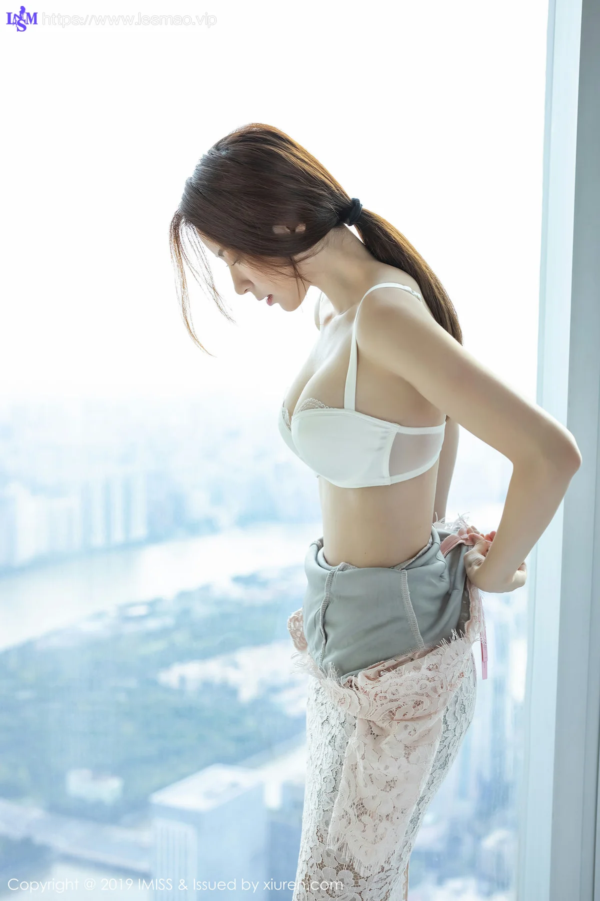 IMiss 爱蜜社 Vol.366 carry丝袜美腿写真 - 13
