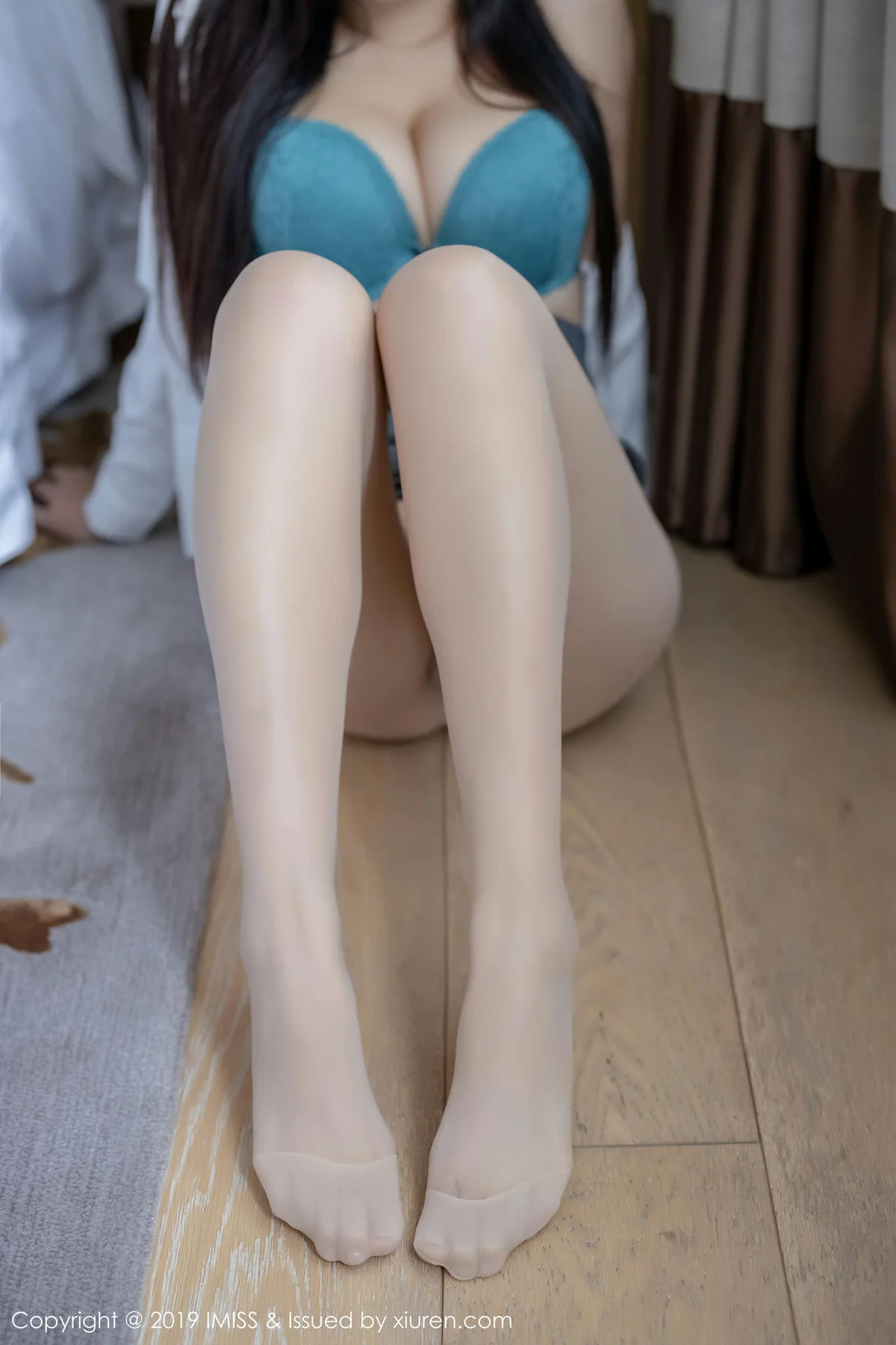IMiss 爱蜜社 Vol.409 性感秘书写真 nova李雅 - 31