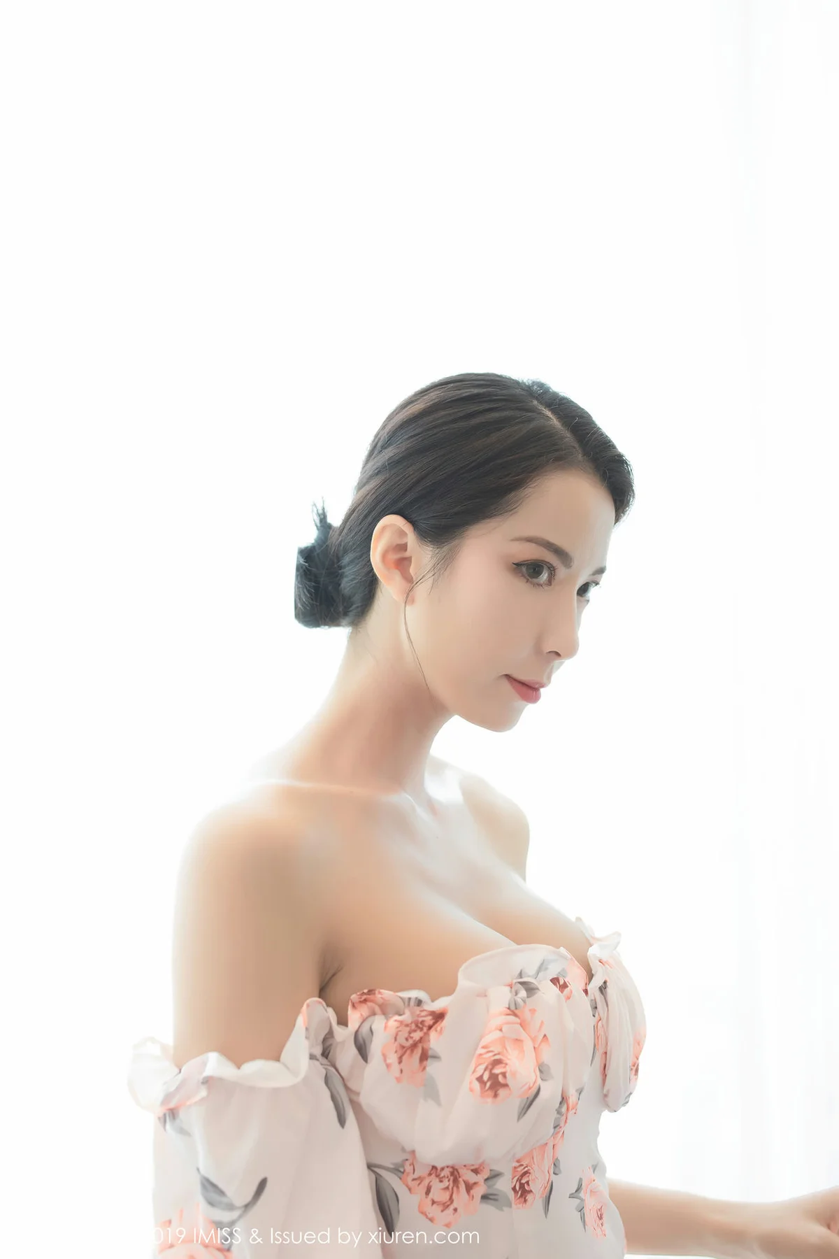 IMiss 爱蜜社 Vol.416 Carry 丝袜美腿写真 - 14