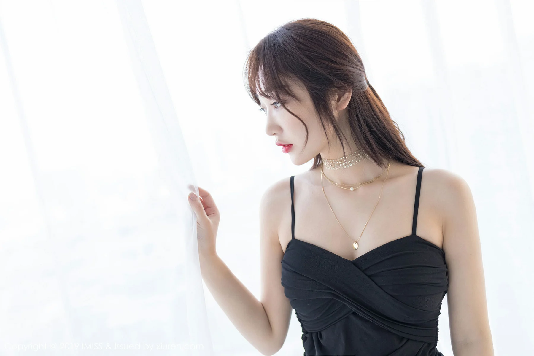 IMiss 爱蜜社 Vol.420 可甜可性感的软妹子 小九月 性感写真发布 - 21