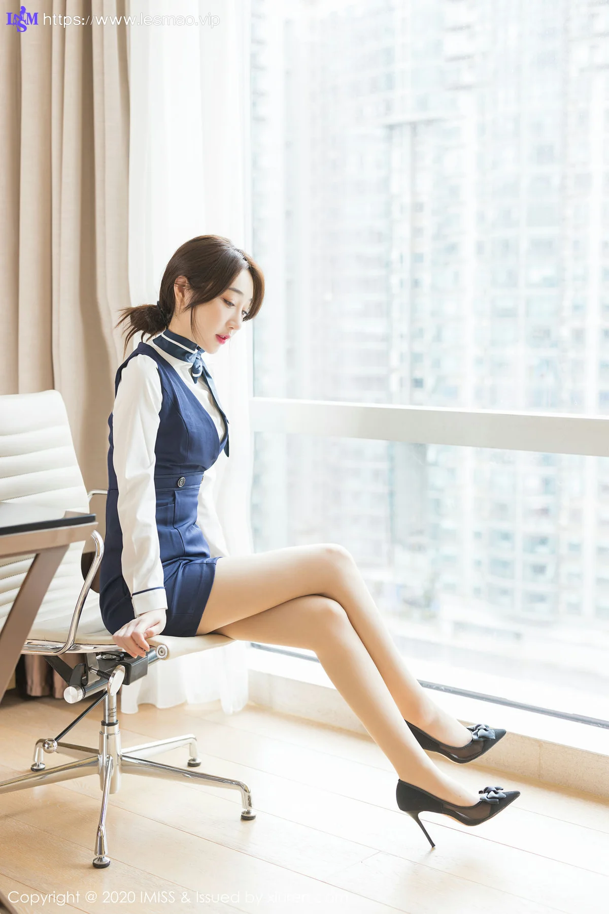 IMiss 爱蜜社 Vol.468 丝袜美腿 九月生__ 职业制服写真 - 22