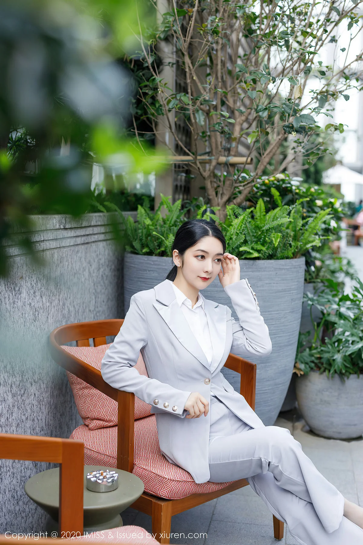 IMiss 爱蜜社 Vol.483 娇躯妩媚 小热巴 西装制服 - 47