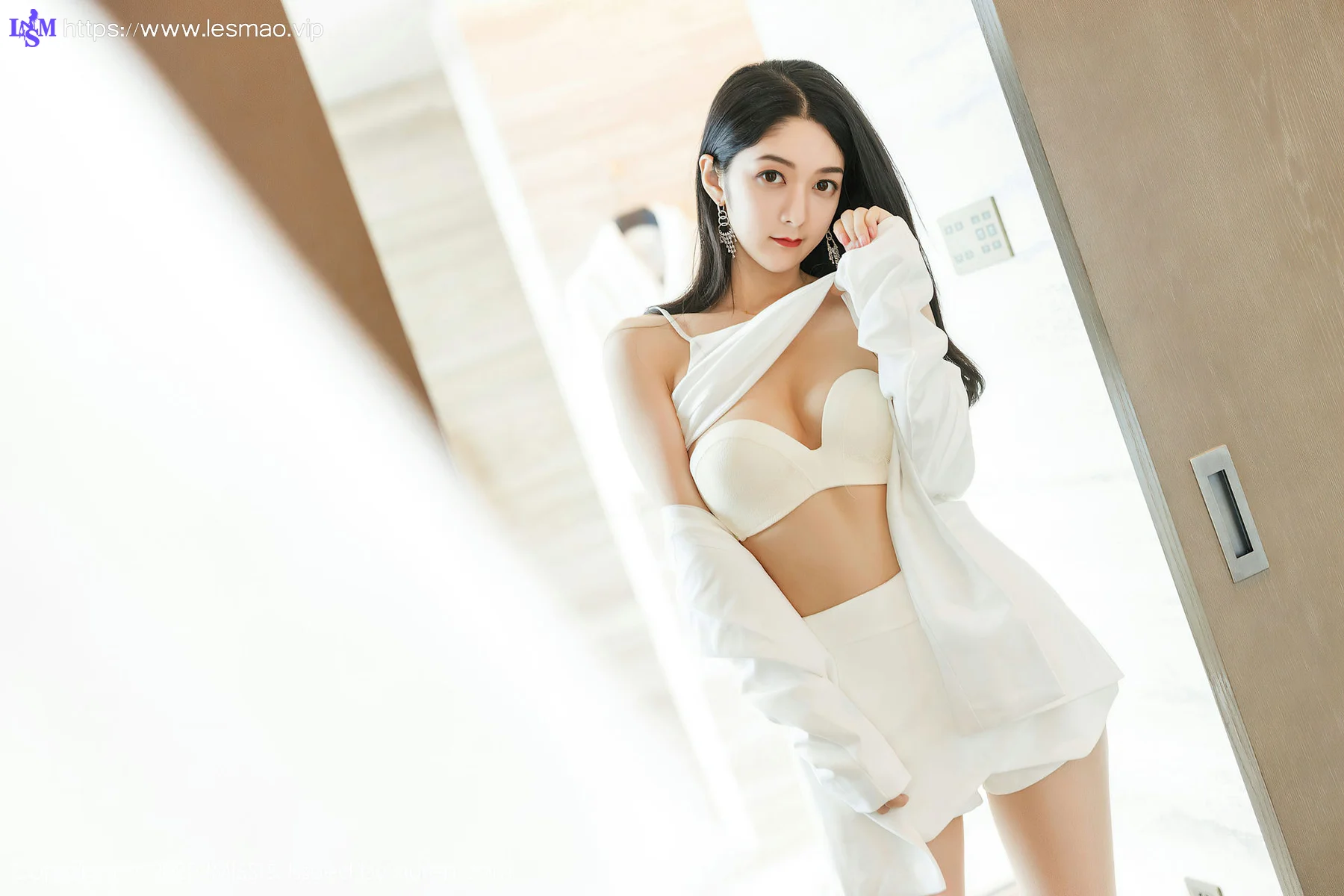 IMiss 爱蜜社 Vol.484 睡裙与朦胧丝袜 小热巴 - 31