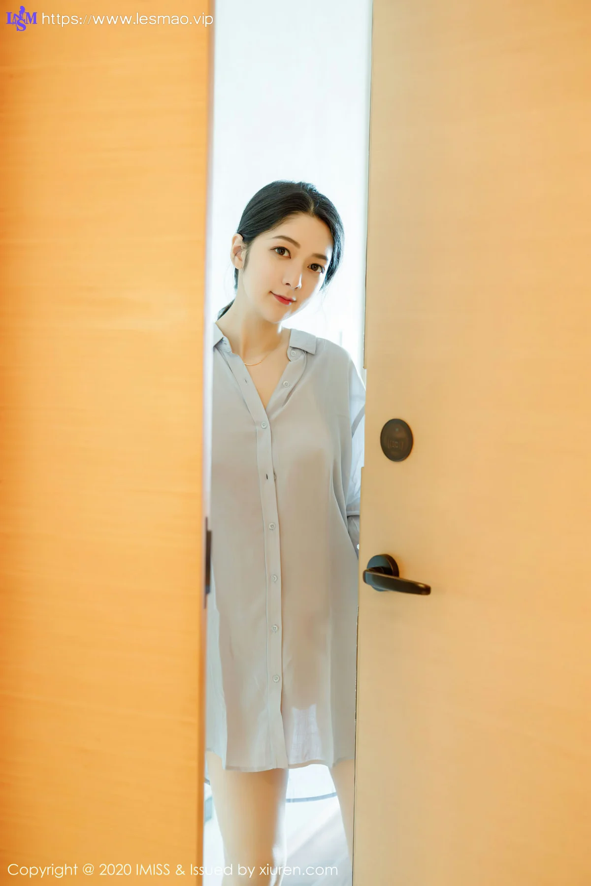 IMiss 爱蜜社 Vol.499 女友视觉系列 小热巴 剧情镜头 - 1