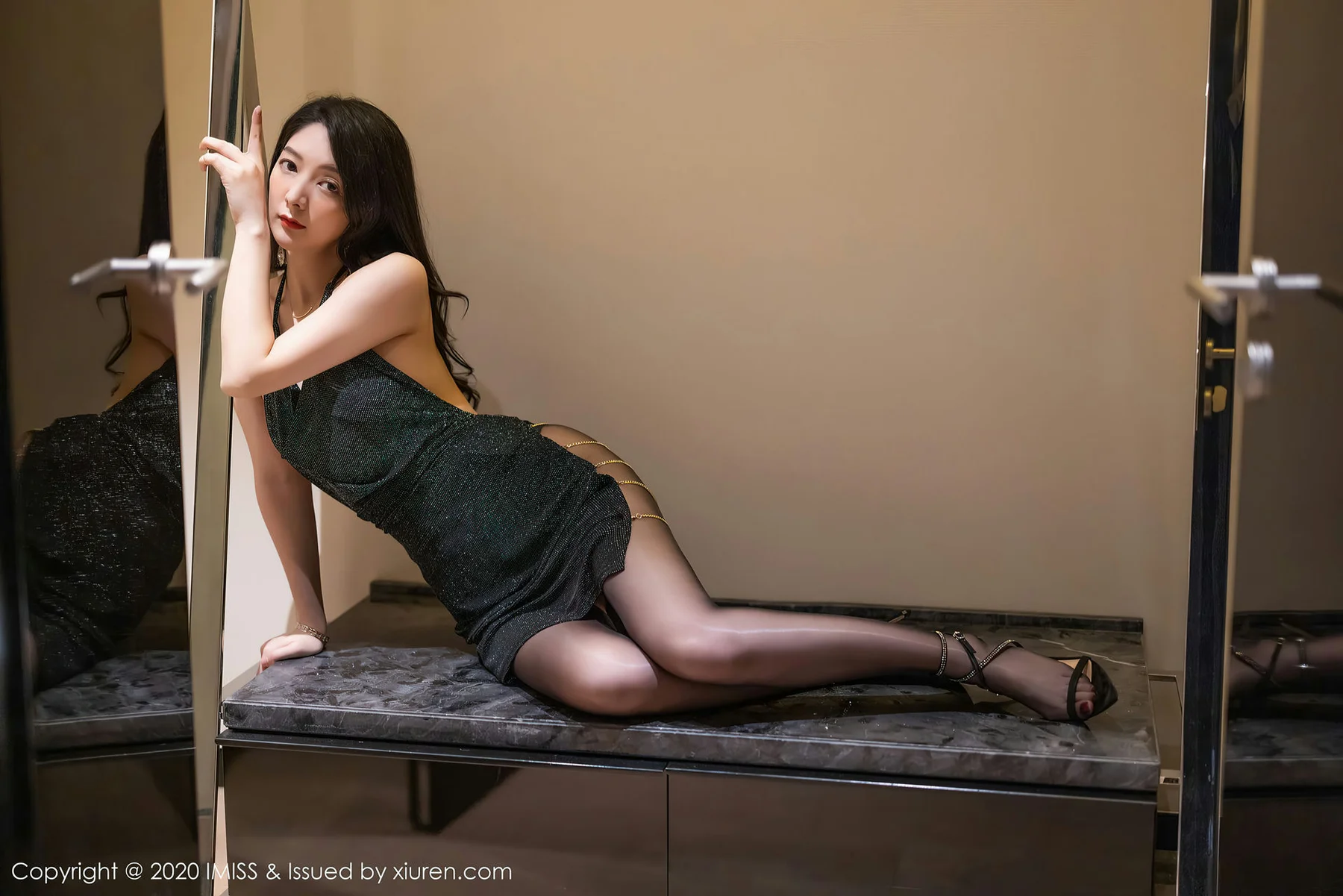 IMiss 爱蜜社 Vol.511 性感吊裙美腿 小热巴 - 38