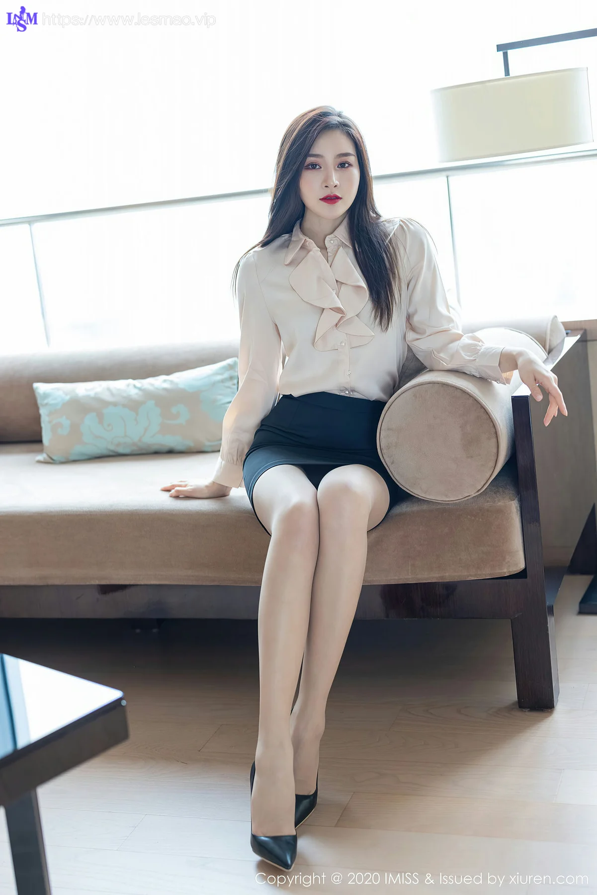 IMiss 爱蜜社 Vol.528 vanessa 经典职场制服娇媚容颜 - 16
