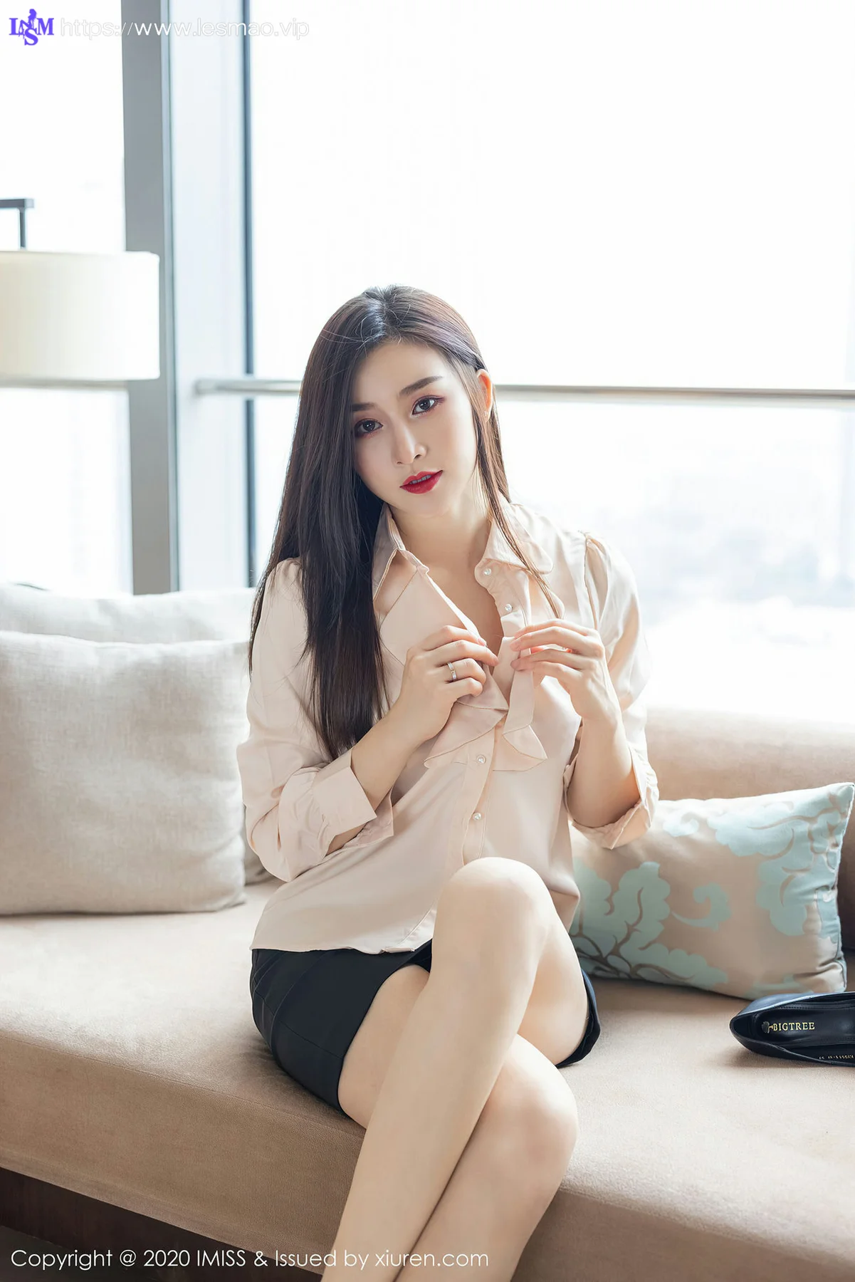 IMiss 爱蜜社 Vol.528 vanessa 经典职场制服娇媚容颜 - 41