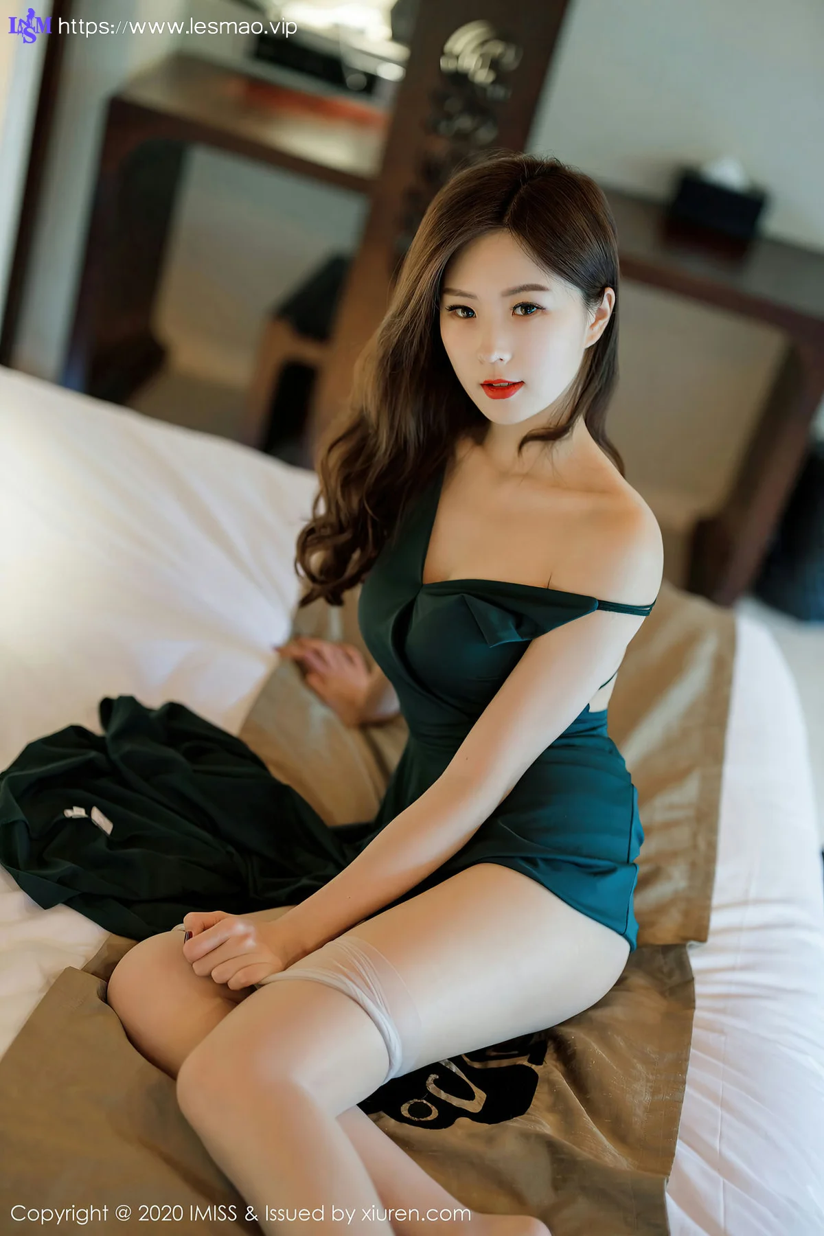 IMiss 爱蜜社 Vol.530 杨紫嫣cynthia 华丽典雅吊裙 - 43