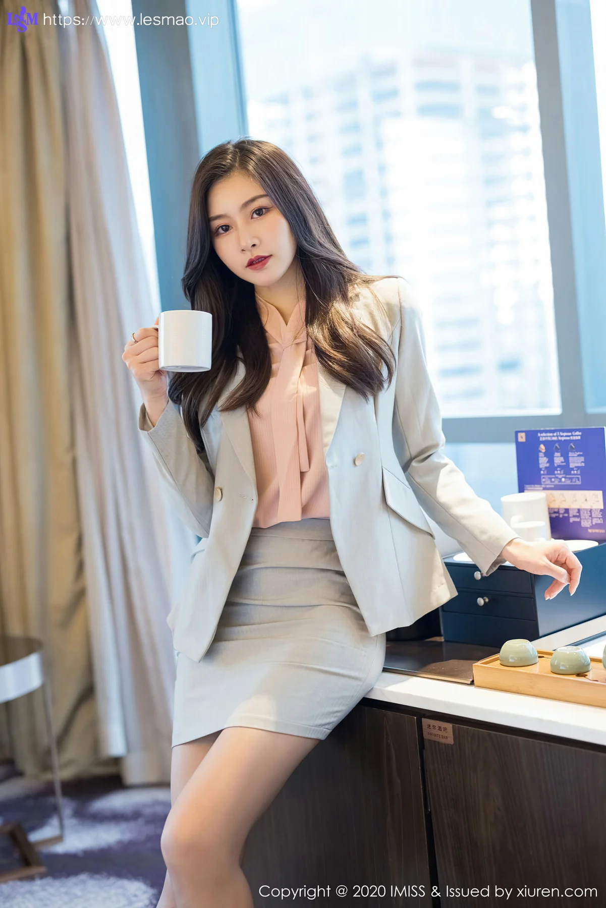IMiss 爱蜜社 Vol.538 性感ol制服写真 Vanessa - 15