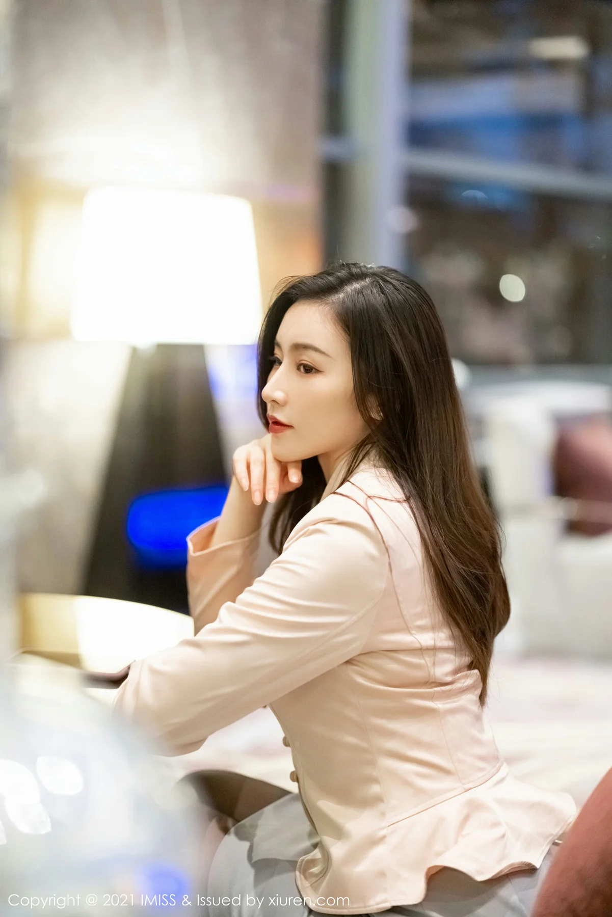 IMiss 爱蜜社 Vol.552 职场白皙美腿 Vanessa - 34