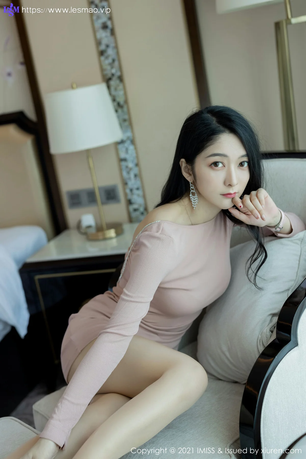 IMiss 爱蜜社 Vol.564 性感魅力外拍 Angela小热巴 性感写真 - 23