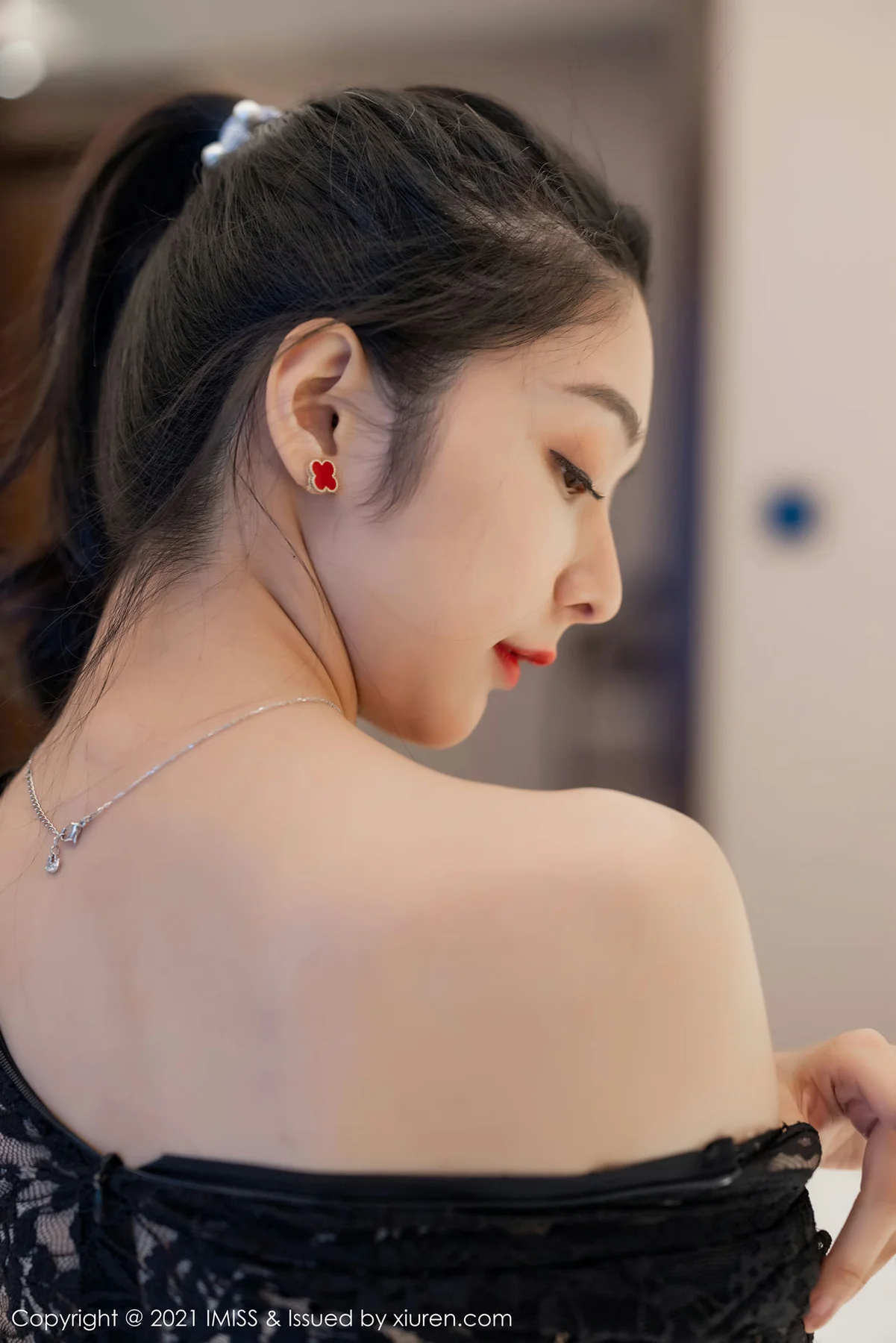 IMiss 爱蜜社 Vol.566 黑色贵妇服饰 Angela00 性感写真 - 25