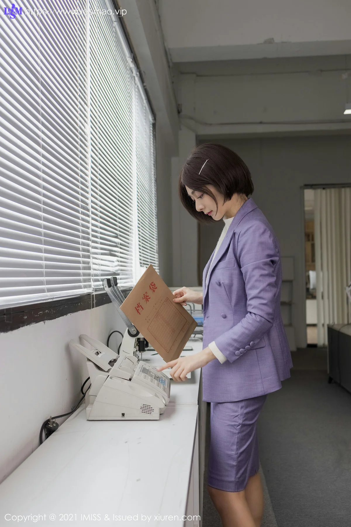 IMiss 爱蜜社 Vol.578 办公室实景 Angela00 制服ol写真 - 11