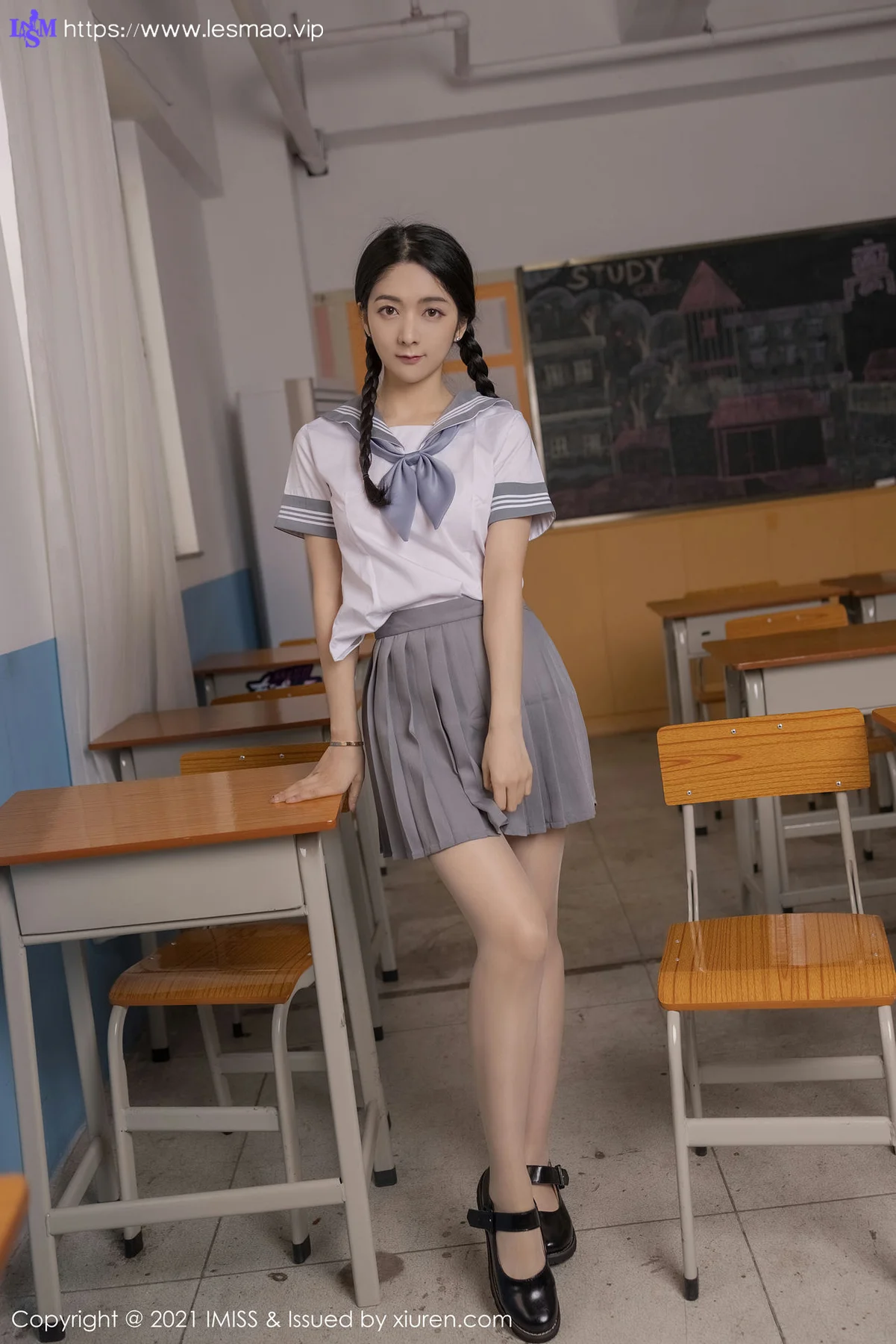 IMiss 爱蜜社 Vol.583 真实教室场景 Angela00 校服制服写真 - 14