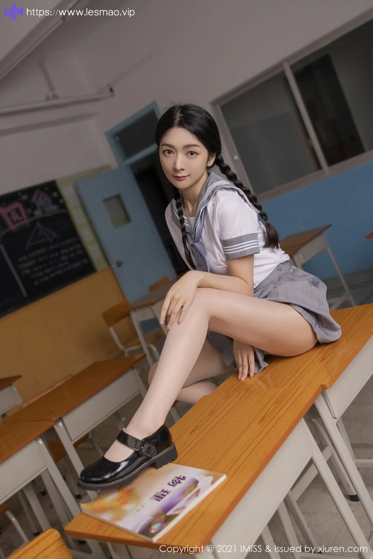 IMiss 爱蜜社 Vol.583 真实教室场景 Angela00 校服制服写真 - 15